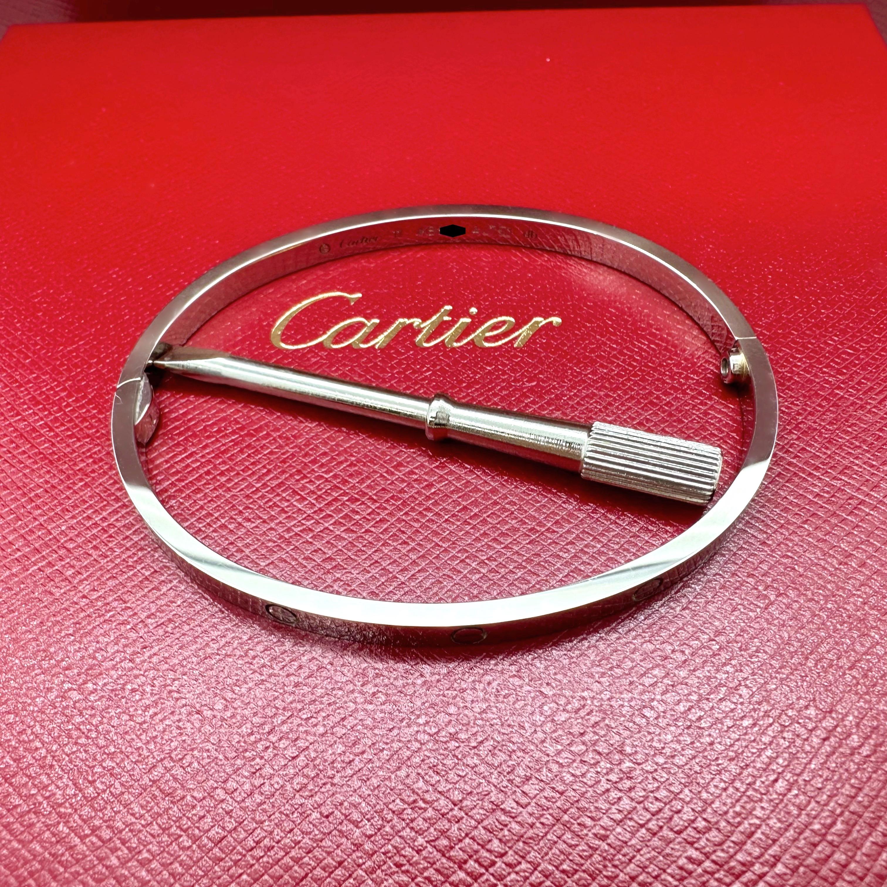 Cartier LOVE Kleines Modell 18kt Weißgold Armreif Armband Sz 17 Full Set 12