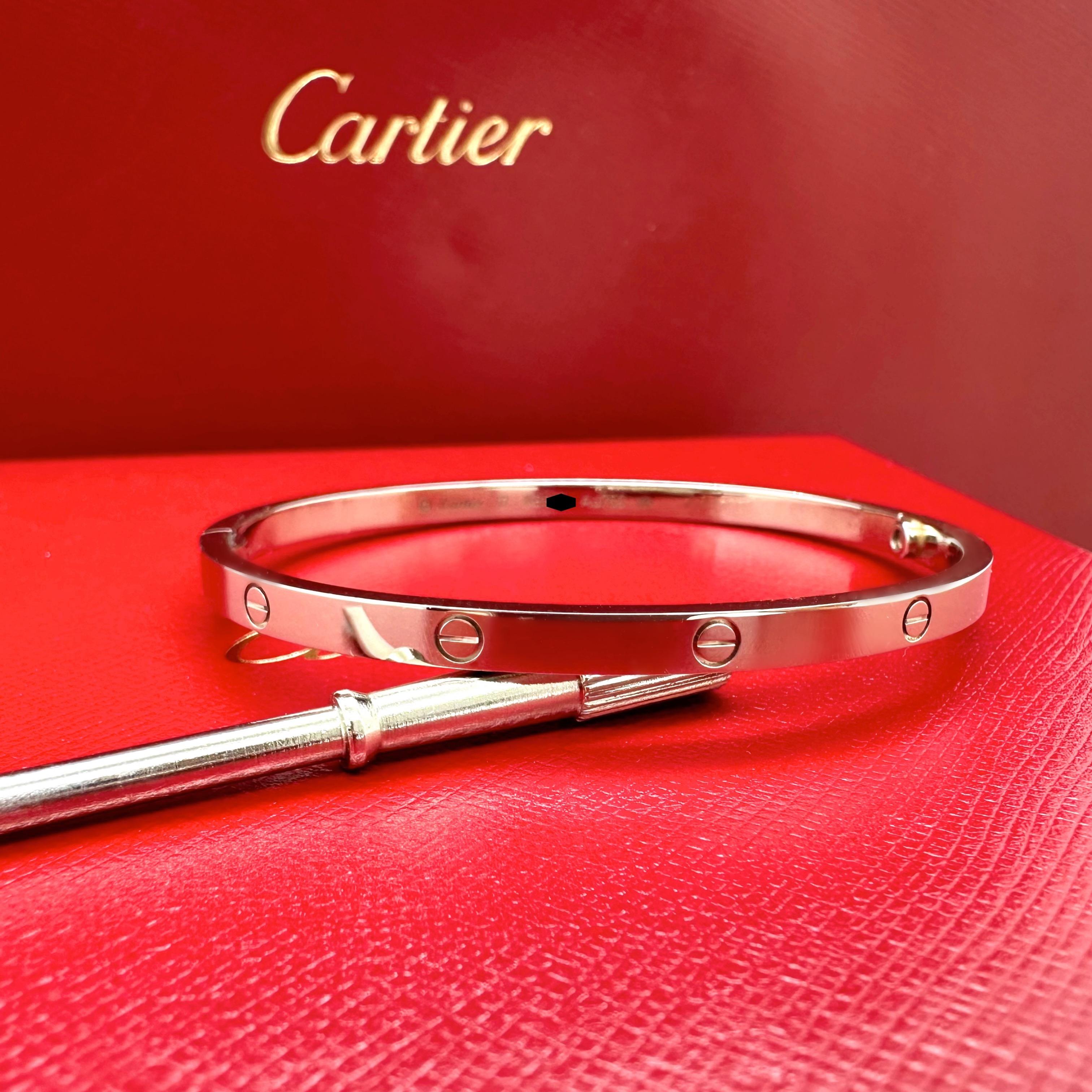 Cartier LOVE Kleines Modell 18kt Weißgold Armreif Armband Sz 17 Full Set 13