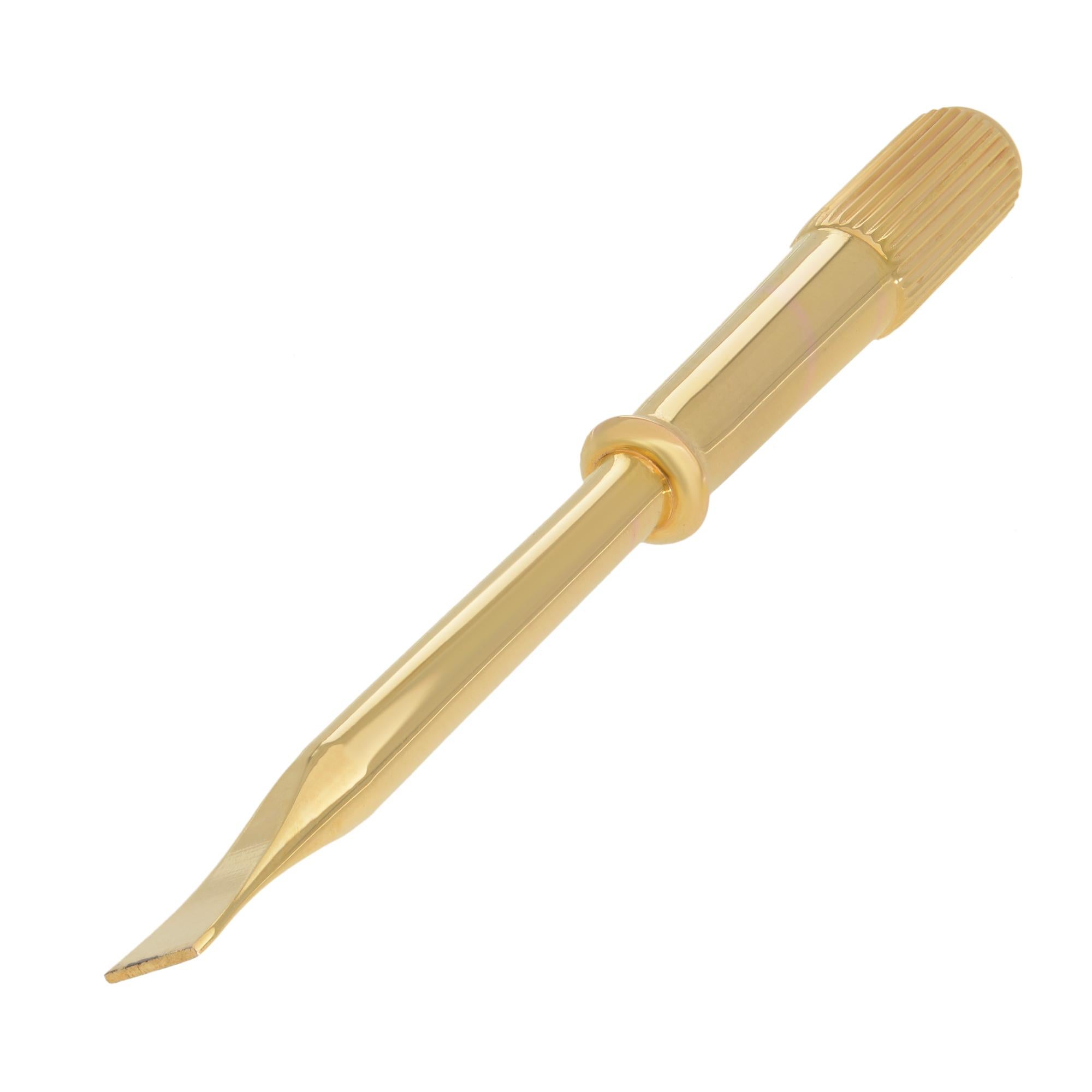 Bracelet unisexe Love de Cartier en or jaune 18k Taille 21 en vente 1