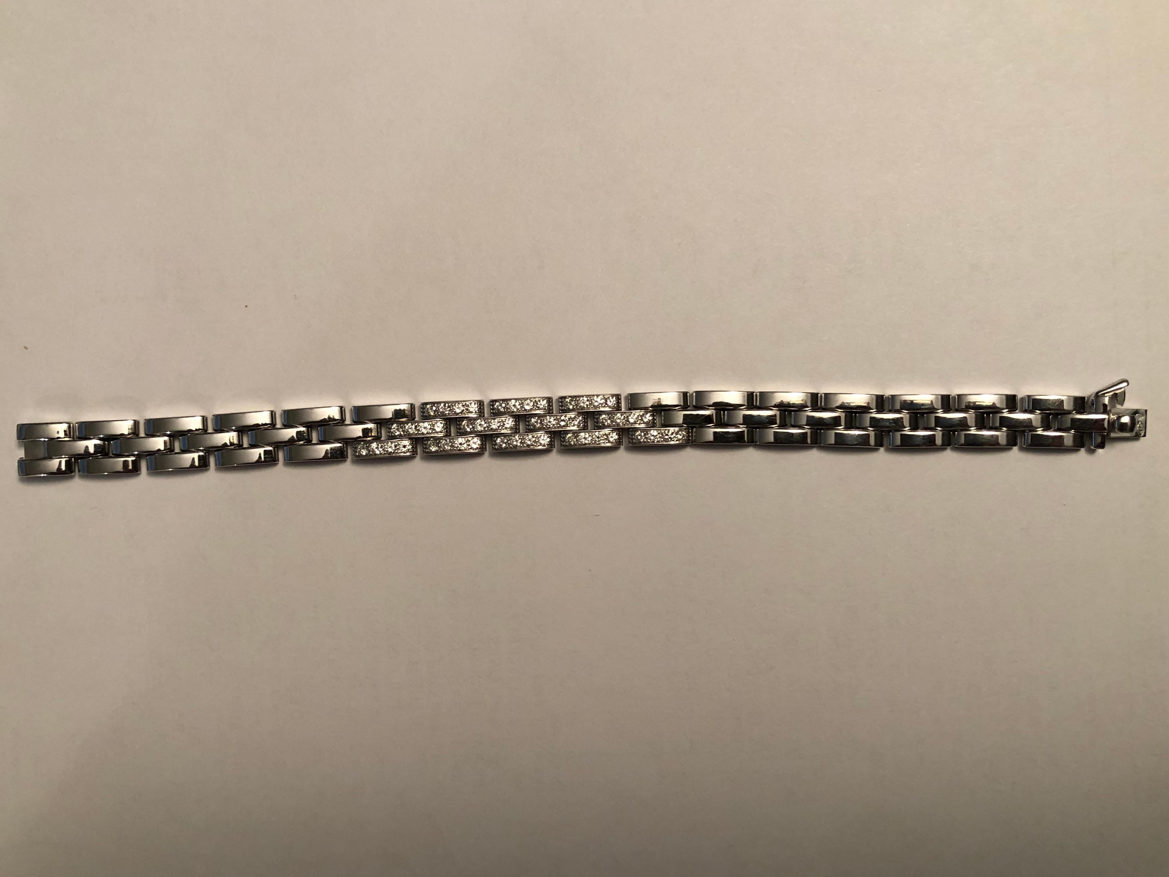 Round Cut Cartier Maillon Panthere 18 Carat White Gold and Diamonds Bracelet with Box