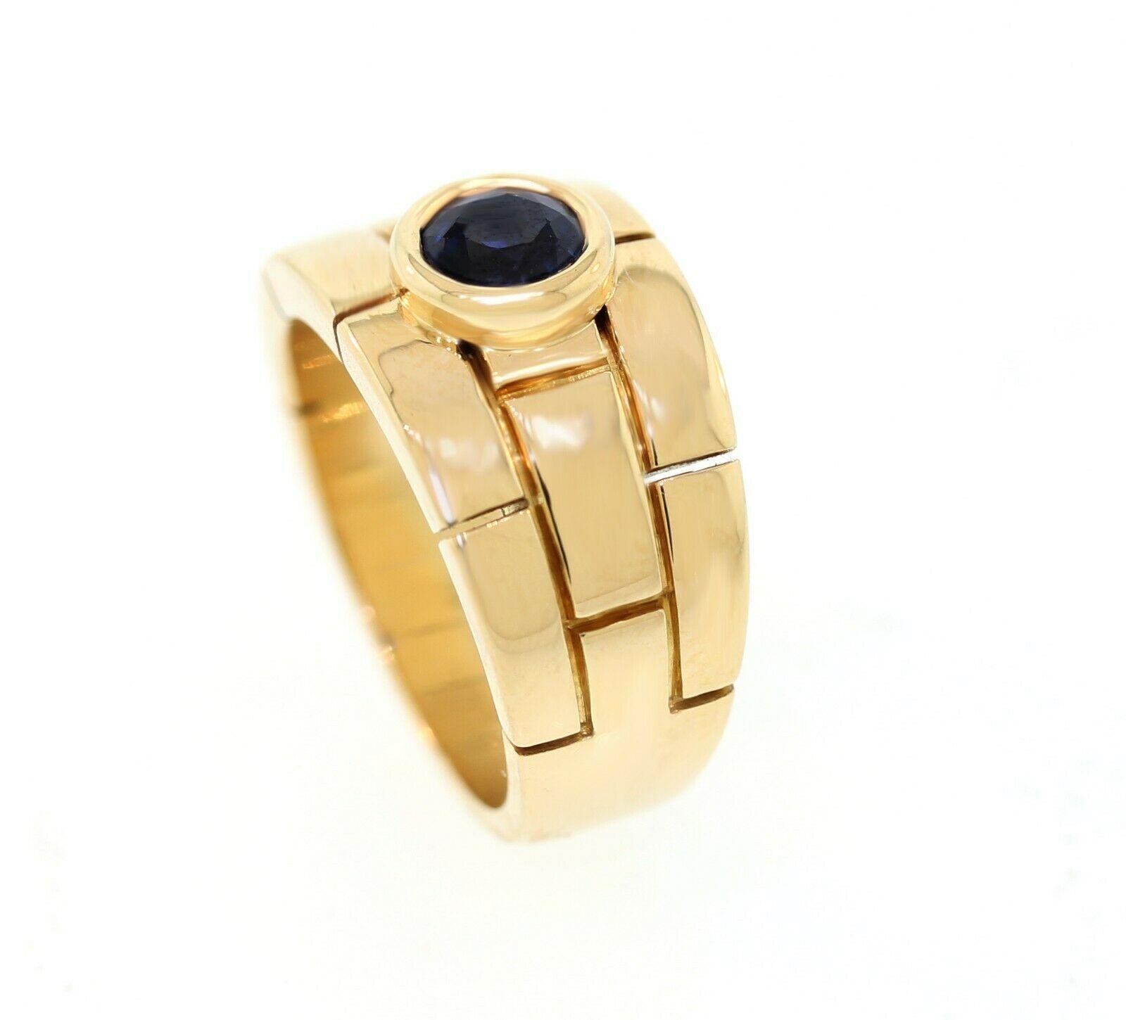 Round Cut Cartier Maillon Panthere 18 Karat Gold and Sapphire Band Ring, circa 1990s