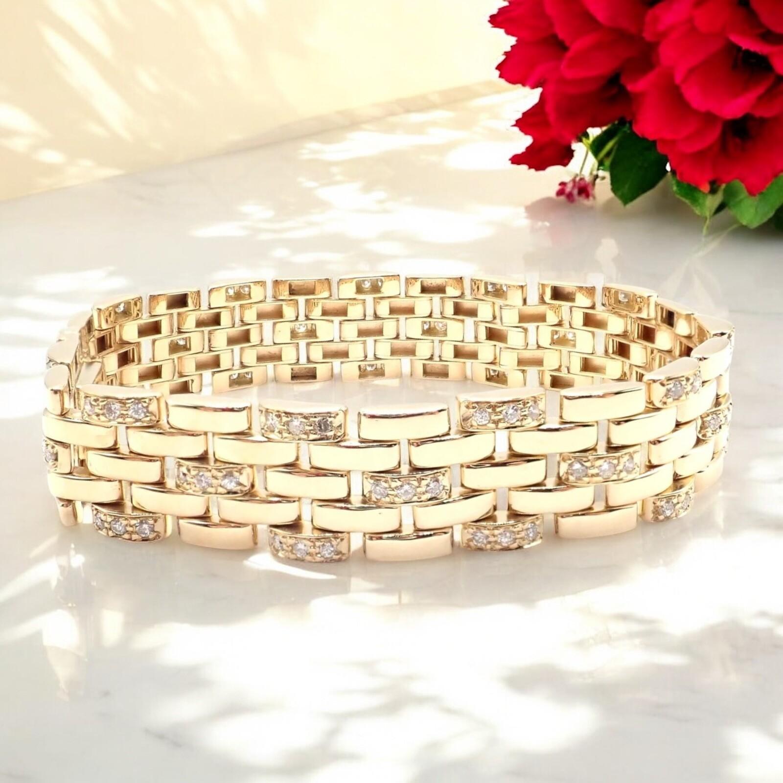 Bracelet en or jaune 18k à 5 rangs Maillon Panthère Diamant de Cartier. 
L'emblématique bracelet Maillon Panthère en or 18 carats à cinq rangs de diamants de Cartier rayonne d'allure. 
Réalisé en or 18 carats, il présente cinq rangées de maillons