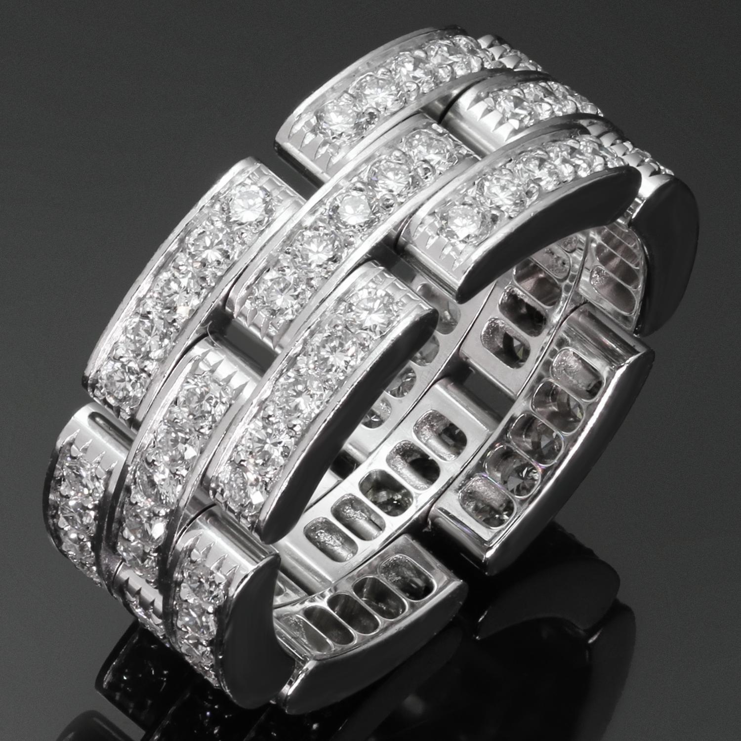 Dieser klassische Ring aus der kultigen Cartier-Kollektion Maillon Panthere besteht aus drei Reihen rechteckiger Glieder, die aus 18 Karat Weißgold gefertigt und mit runden Diamanten im Brillantschliff D-E-F VVS1-VVS2 mit einem geschätzten Gewicht