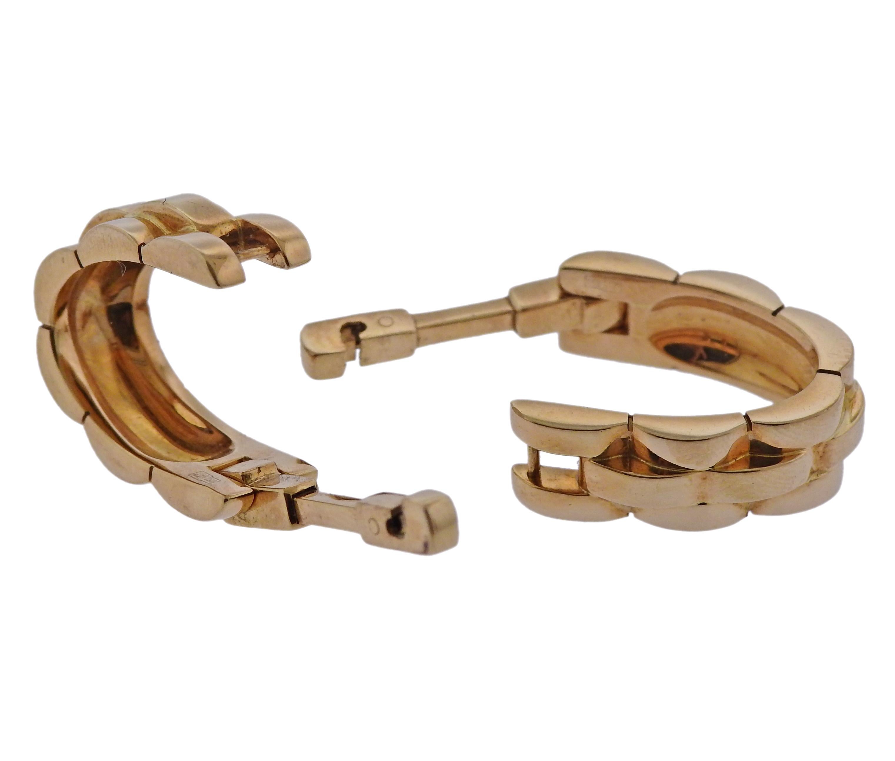 Cartier Maillon Panthere Gold Stirrup Cufflinks In Excellent Condition For Sale In Lambertville, NJ