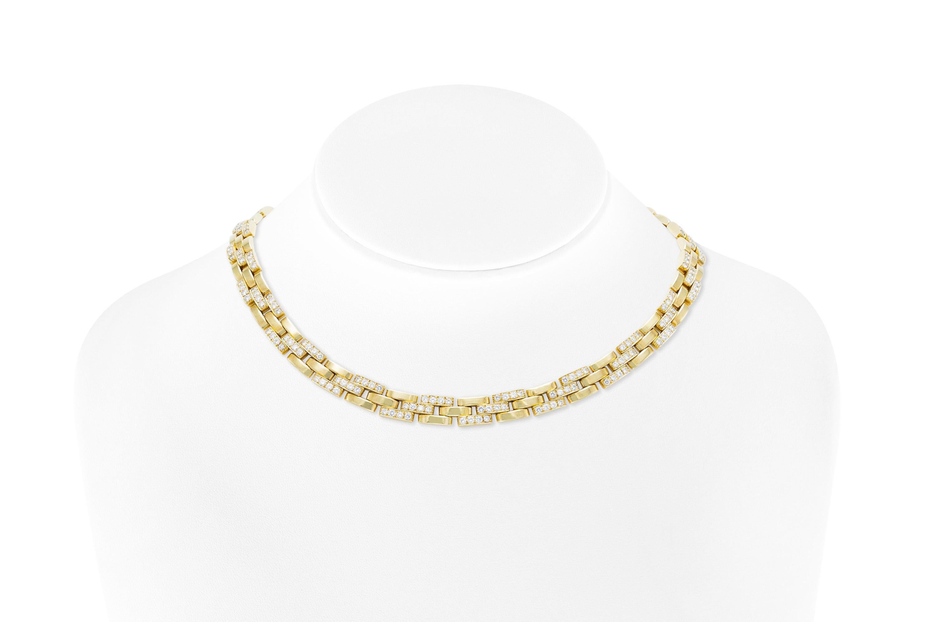 Finement réalisé en or jaune 18 carats avec des diamants ronds de taille Brilliante pesant 6.10 carats au total présentés sur des maillons alternés.
Signé par Cartier, de la collection Panthère.
Taille 16 1/2 pouces
Il est accompagné de son