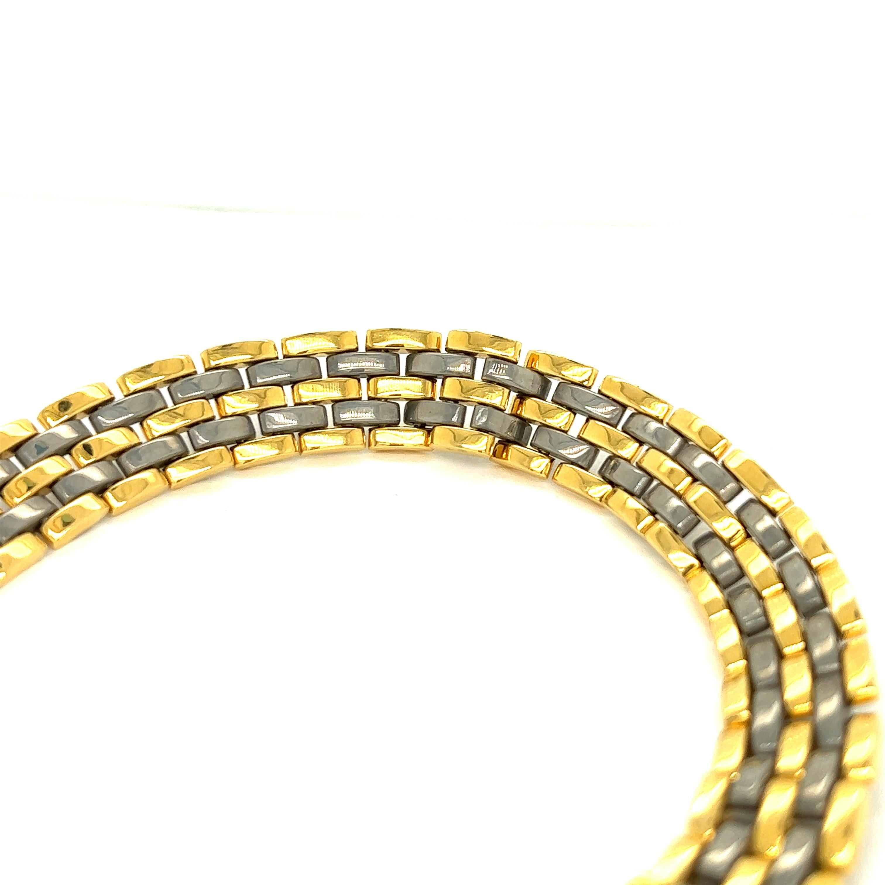 Cartier Maillon Steel & 18k Yellow Gold Link Collar Necklace

From the luxury brand's iconic Maillon collection, this collar necklace is made of alternating steel and 18 karat yellow gold links; marked Cartier, 790974

Size: length 42.5 cm, width