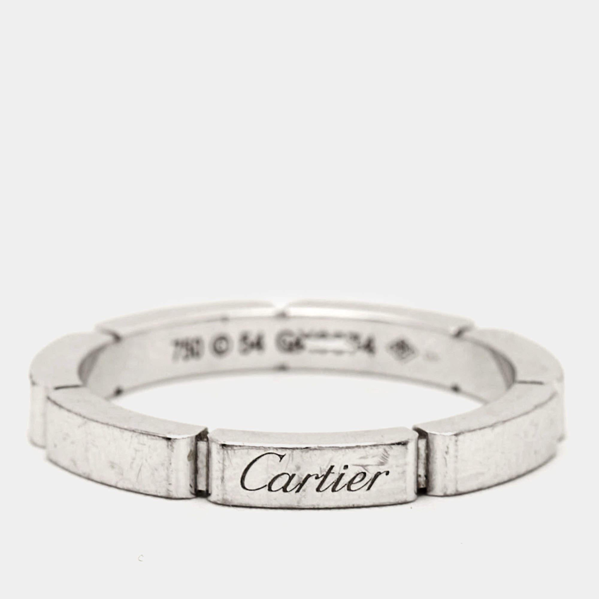Experience the epitome of luxury and craftsmanship with this Cartier Mallion Panthere ring. Its timeless elegance and exceptional detailing make it a statement piece for any occasion.

