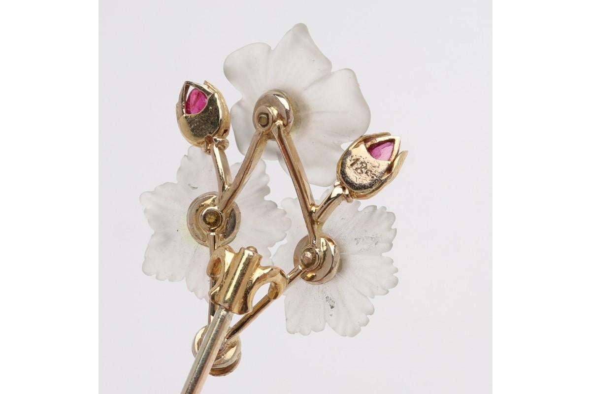 Brilliant Cut Cartier manner flower gold brooch, jabot pin, circa 1910-1930.