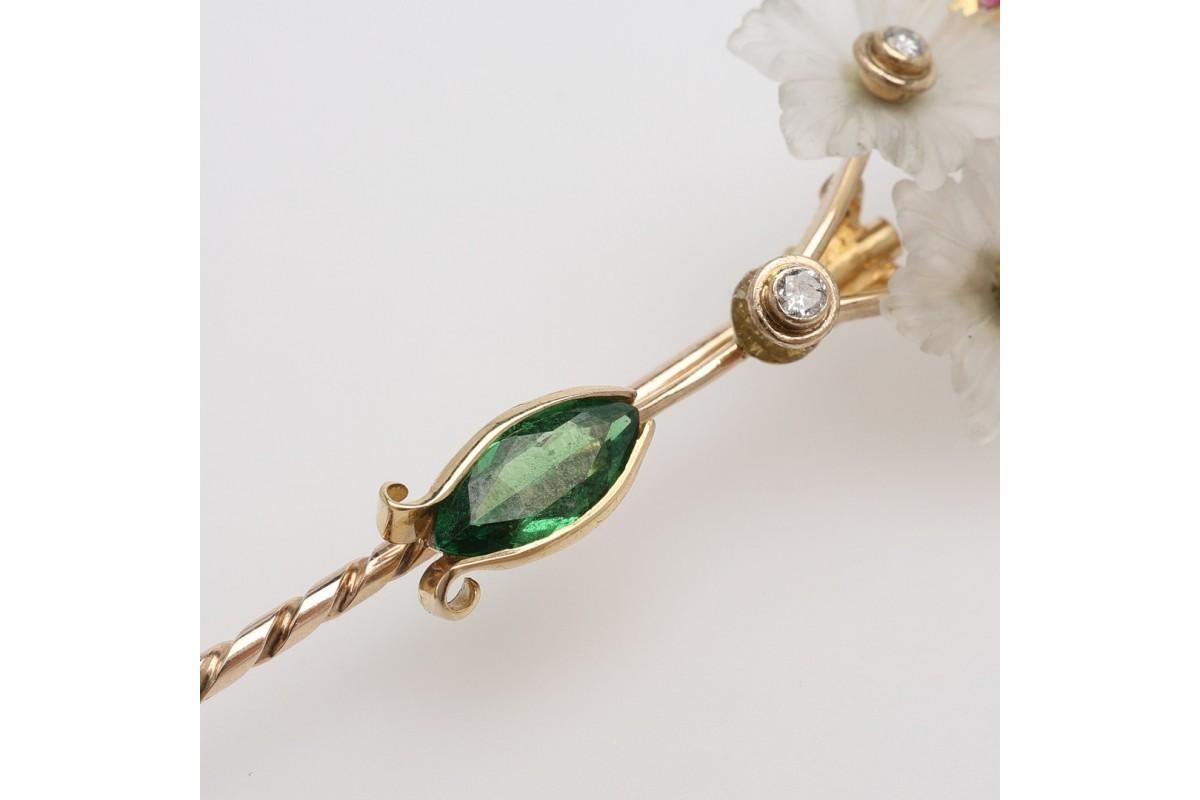 Women's or Men's Cartier manner flower gold brooch, jabot pin, circa 1910-1930.