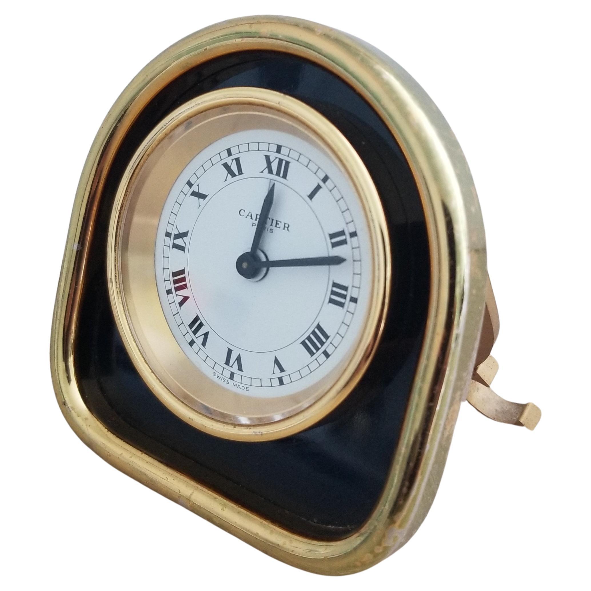 Suisse Horloge de bureau mécanique Cartier en vente