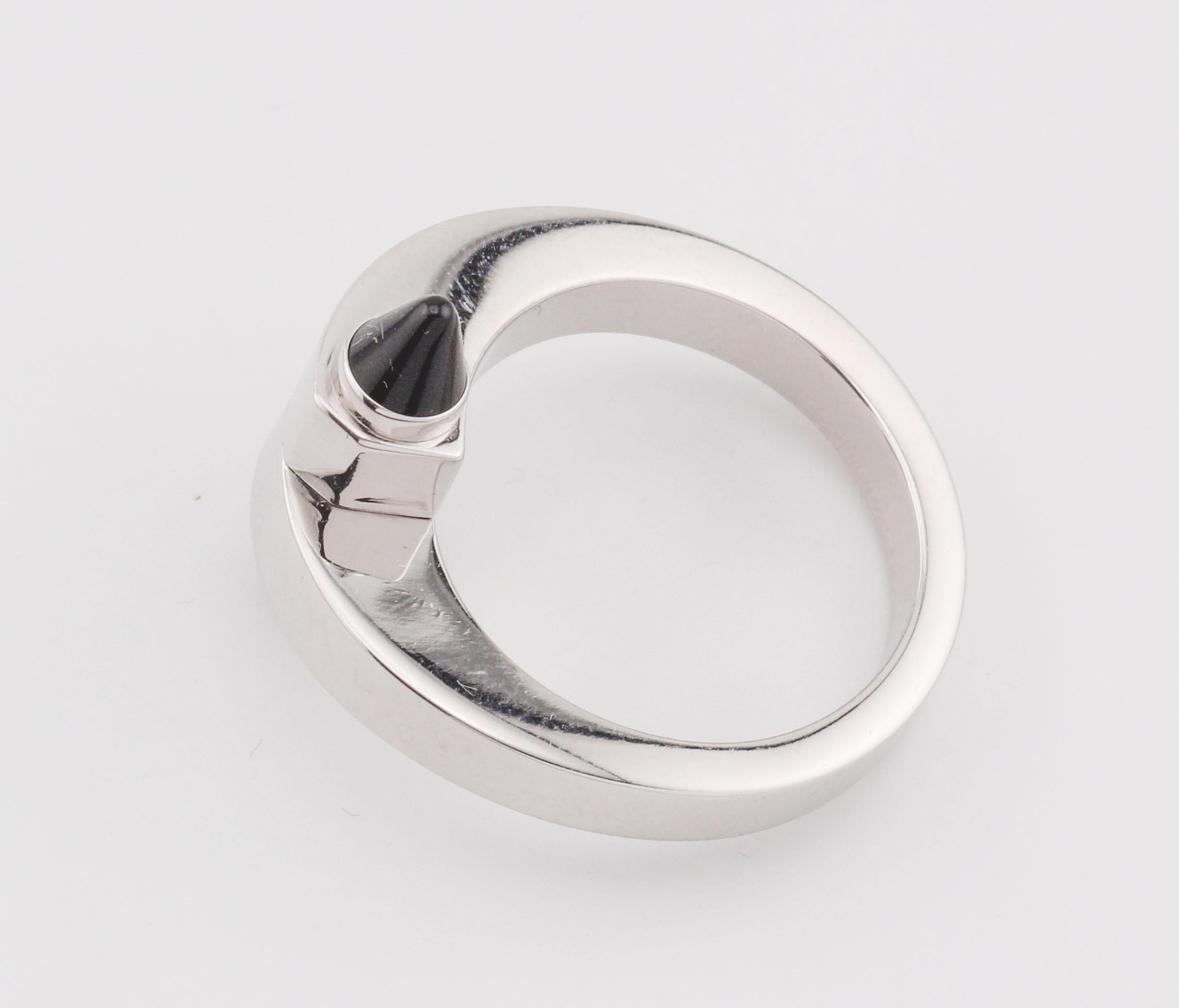Cartier Menotte Onyx 18k White Gold Men's Ring Size 9 60 In Good Condition For Sale In Simpsonville, SC