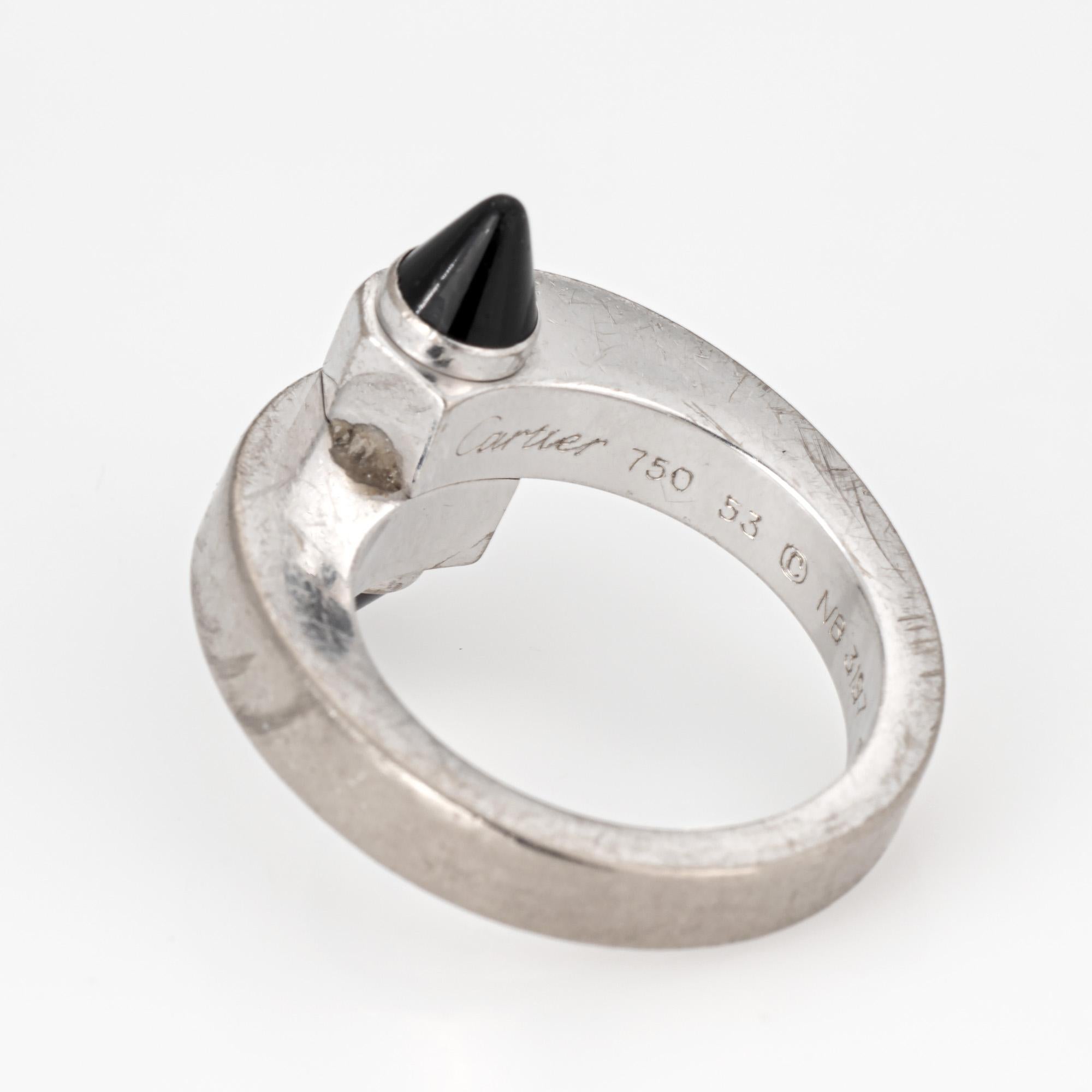 Cartier Menotte Onyx Ring 18k Weißgold Band Gr. 53 US 6 1/4 Bypass-Motiv im Angebot 1