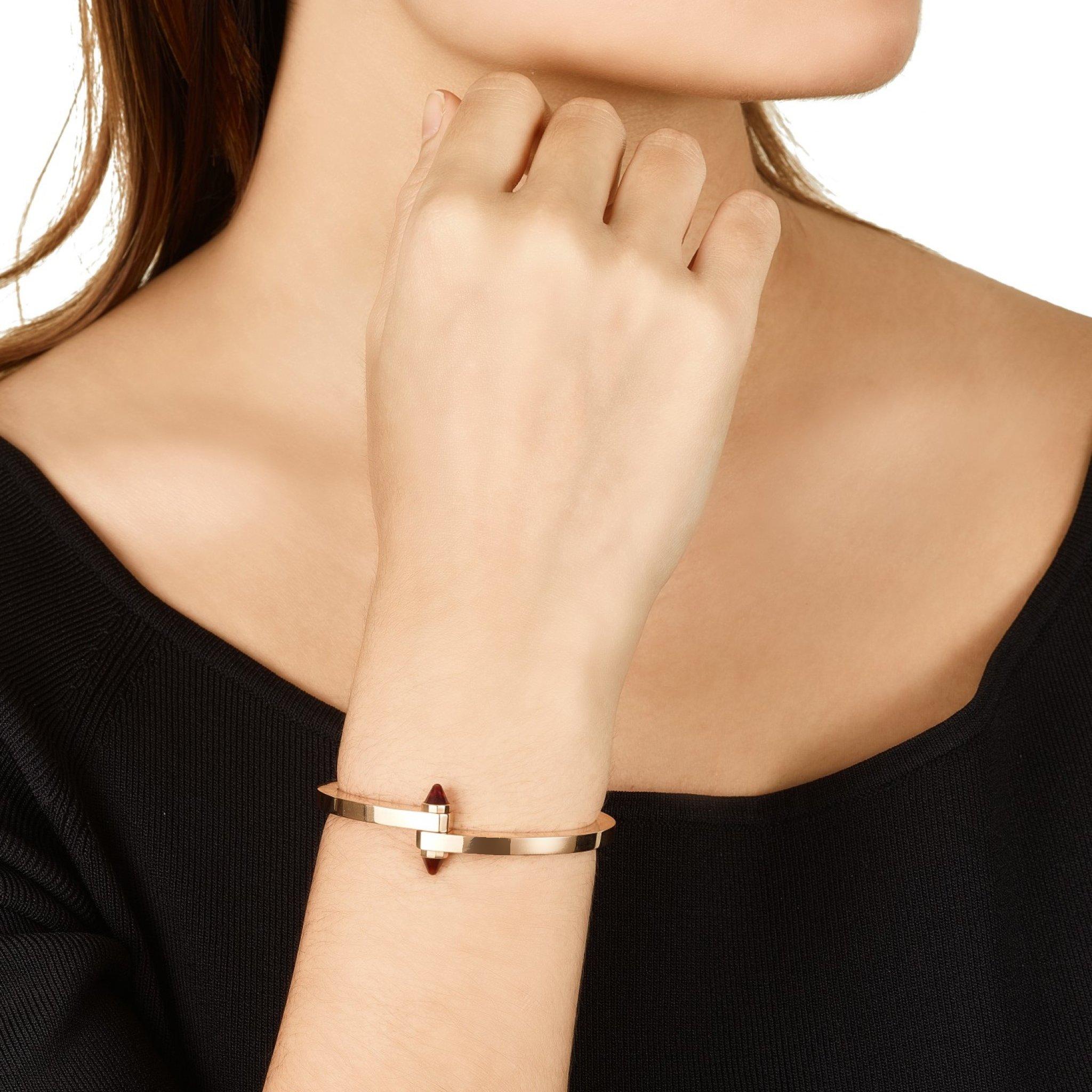 Pulsera brazalete Cartier Menotte Rodolita Oro rosa 18k en Excelente estado para la venta en Feasterville, PA