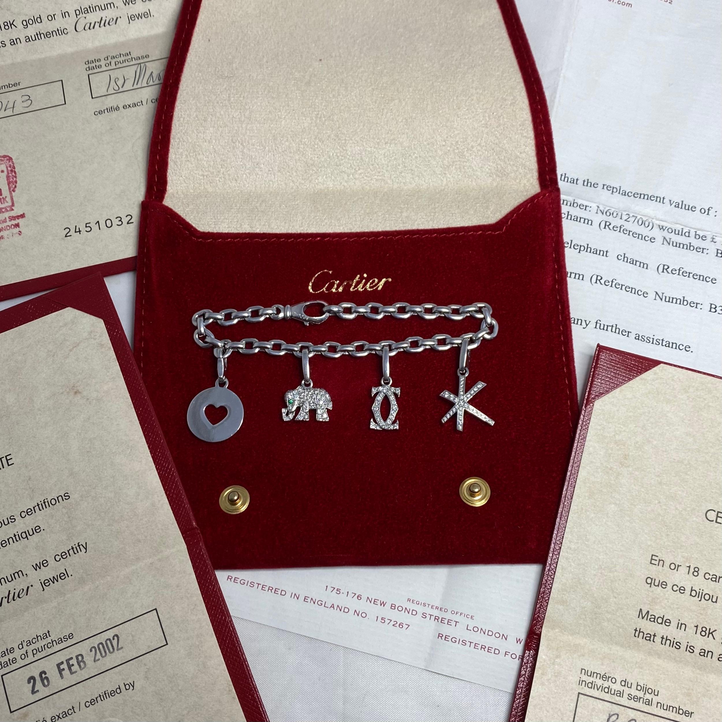 Cartier Bracelet à breloques en or blanc 18 carats avec étoile d'éléphant en forme de cœur et diamants en vente 10
