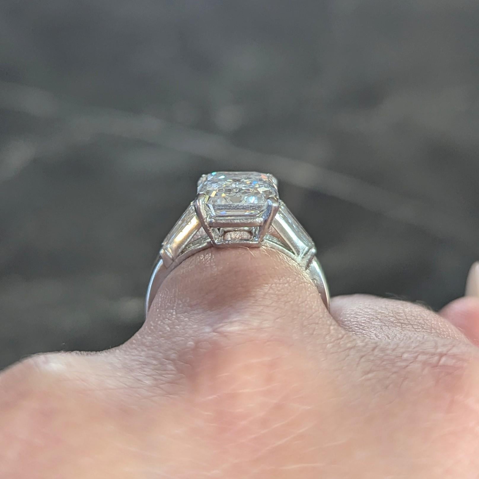 Cartier Mid-Century 5.40 CTW Emerald Diamond Platinum Vintage Engagement Ring For Sale 9