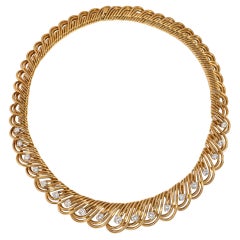 Cartier Mid-Century Gold and Diamond Tapered Scalloped Link Necklace