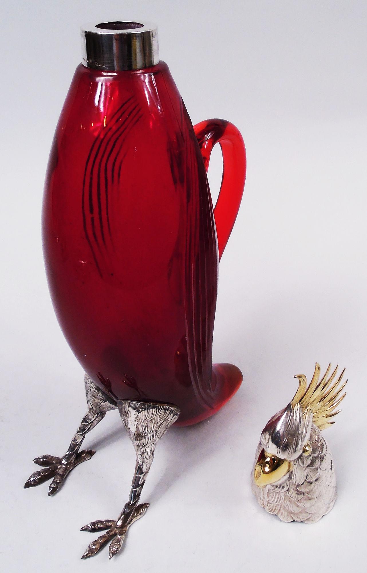 Doré Carafe à décanter en forme de cacatoès amusant et flamboyant de Cartier Midcentury Figural