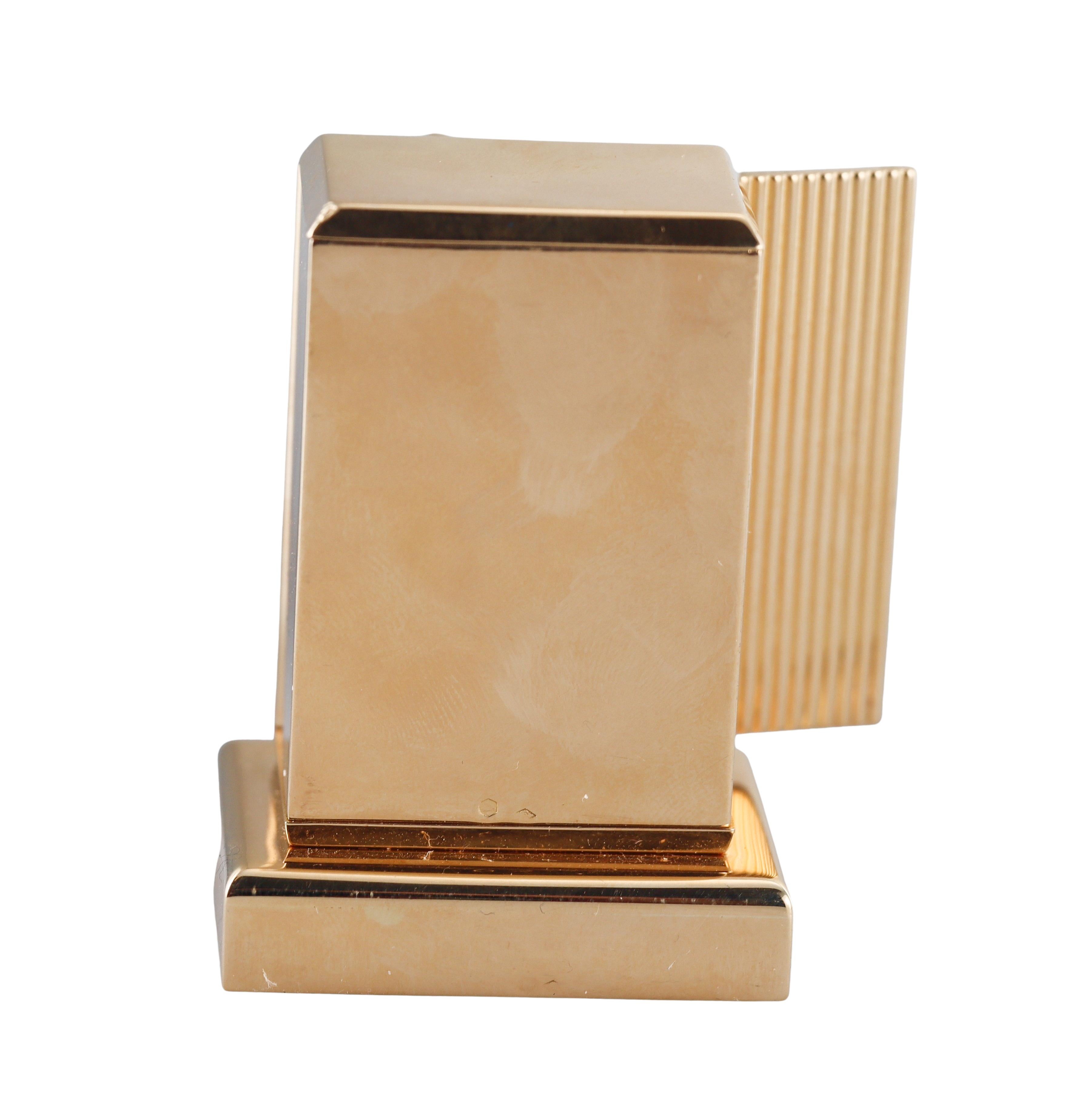Cartier Midcentury Yellow Gold Diamond Desk Clock In Excellent Condition For Sale In New York, NY