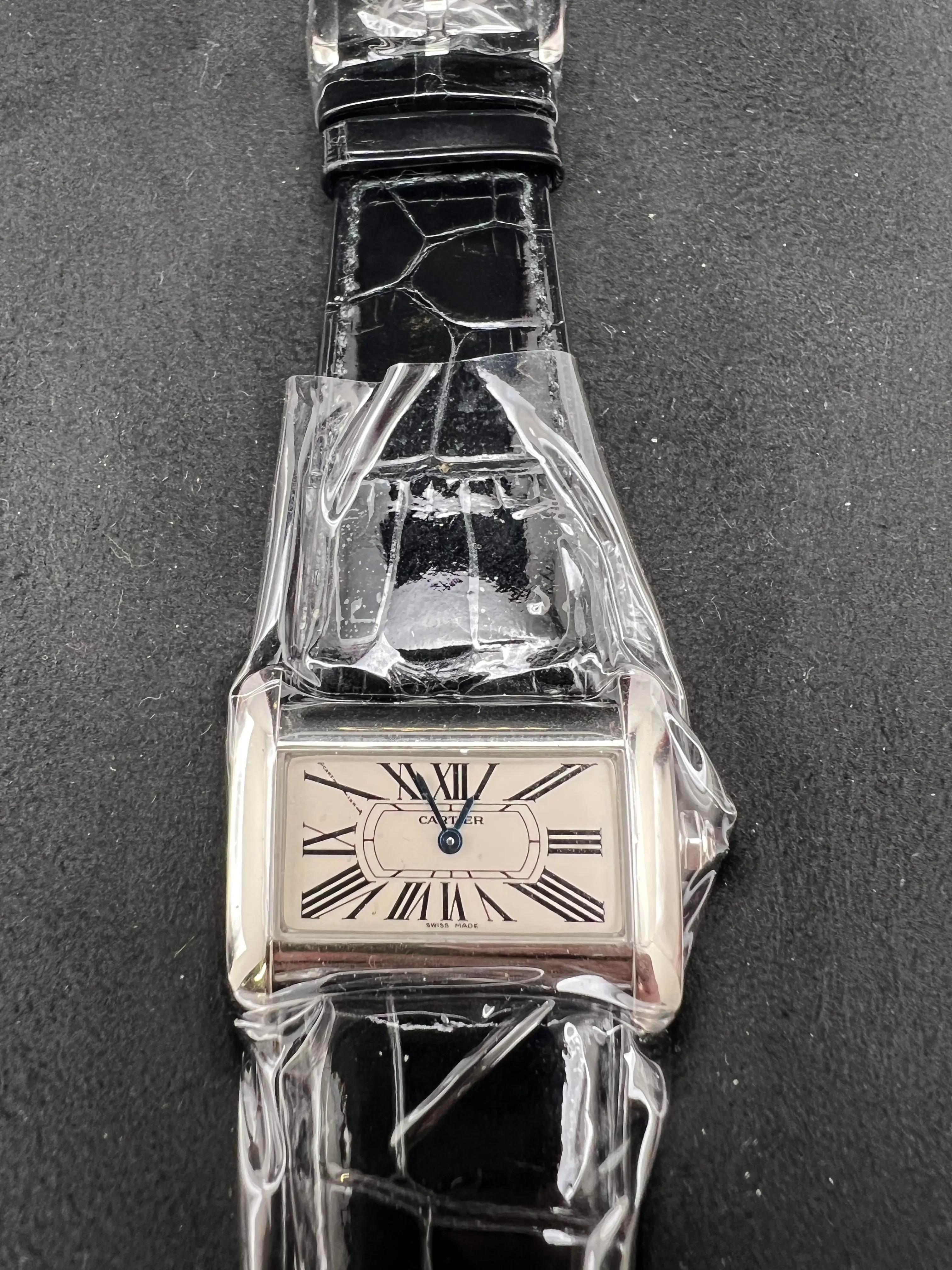 Cartier Mini Tank Divan 31.5mm W6300255 Ivory Dial Box & Papers For Sale 1