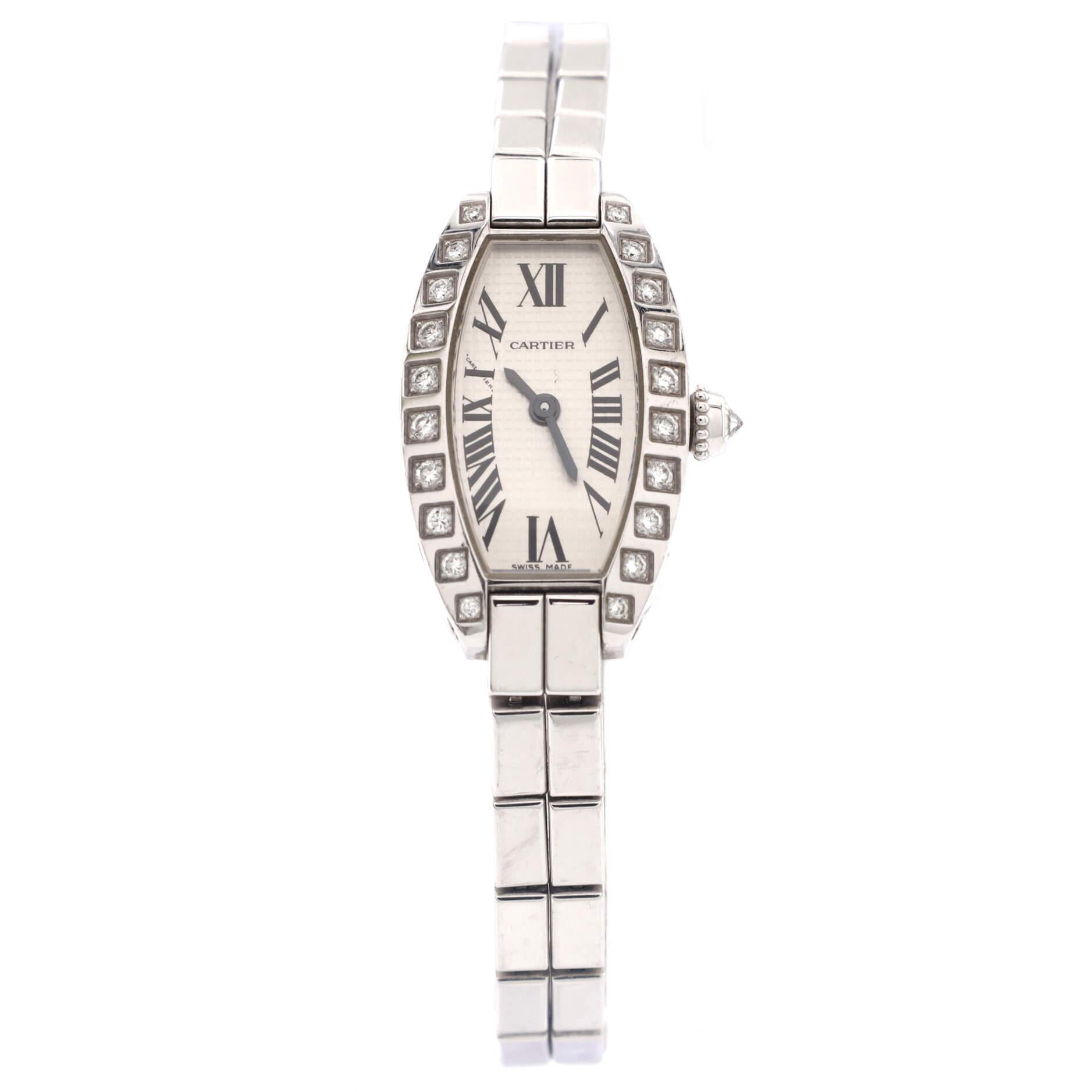 Condition: Good. Heavy scratches and wear throughout. Wear and scratches on case and bracelet.
Accessories: No Accessories
Measurements: Case Size/Width: 16mm, Watch Height: 6mm, Band Width: 6mm, Wrist circumference: 6.5