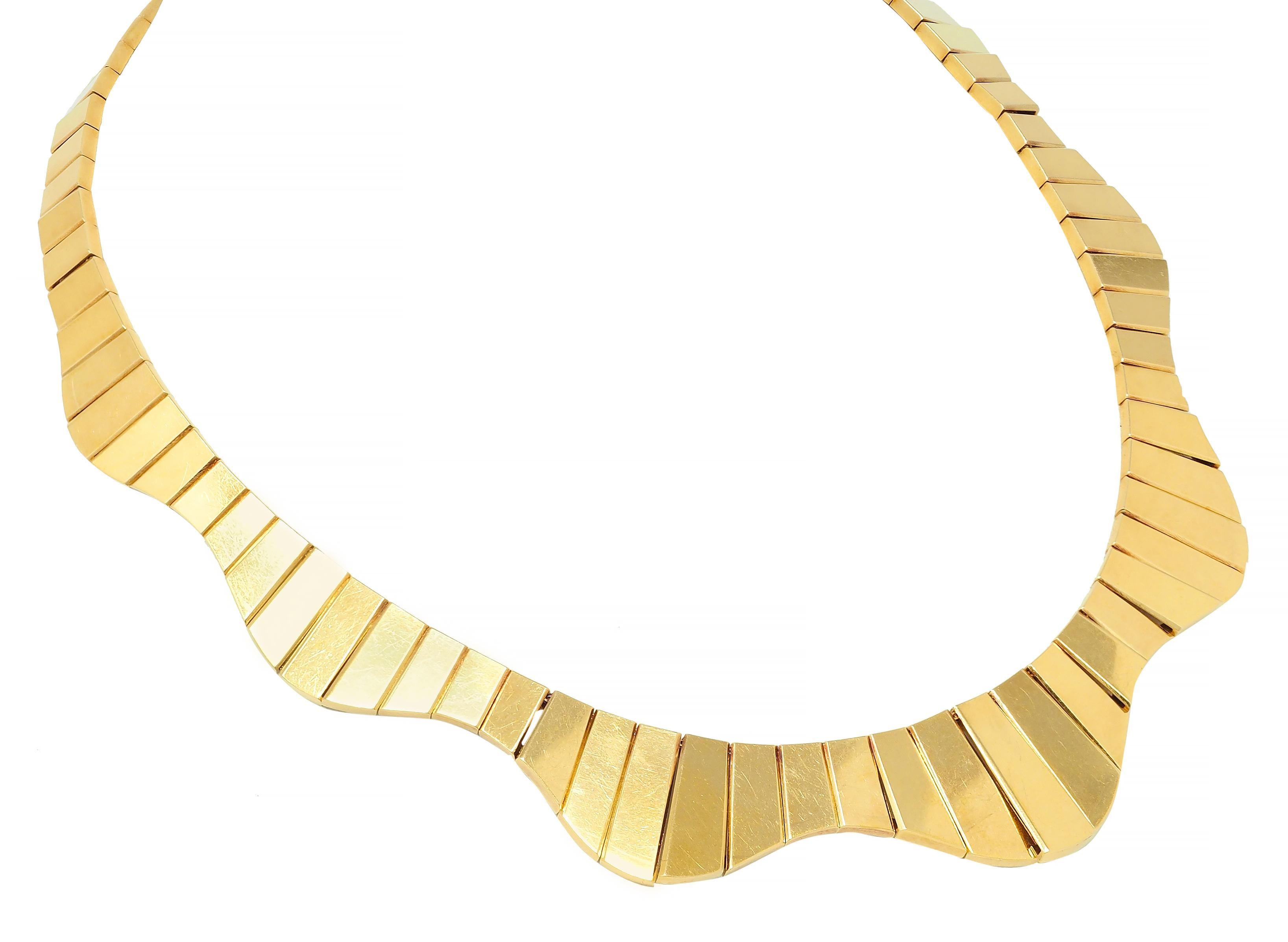 cartier 1970's 18 karat yellow gold foliate link vintage collar necklace