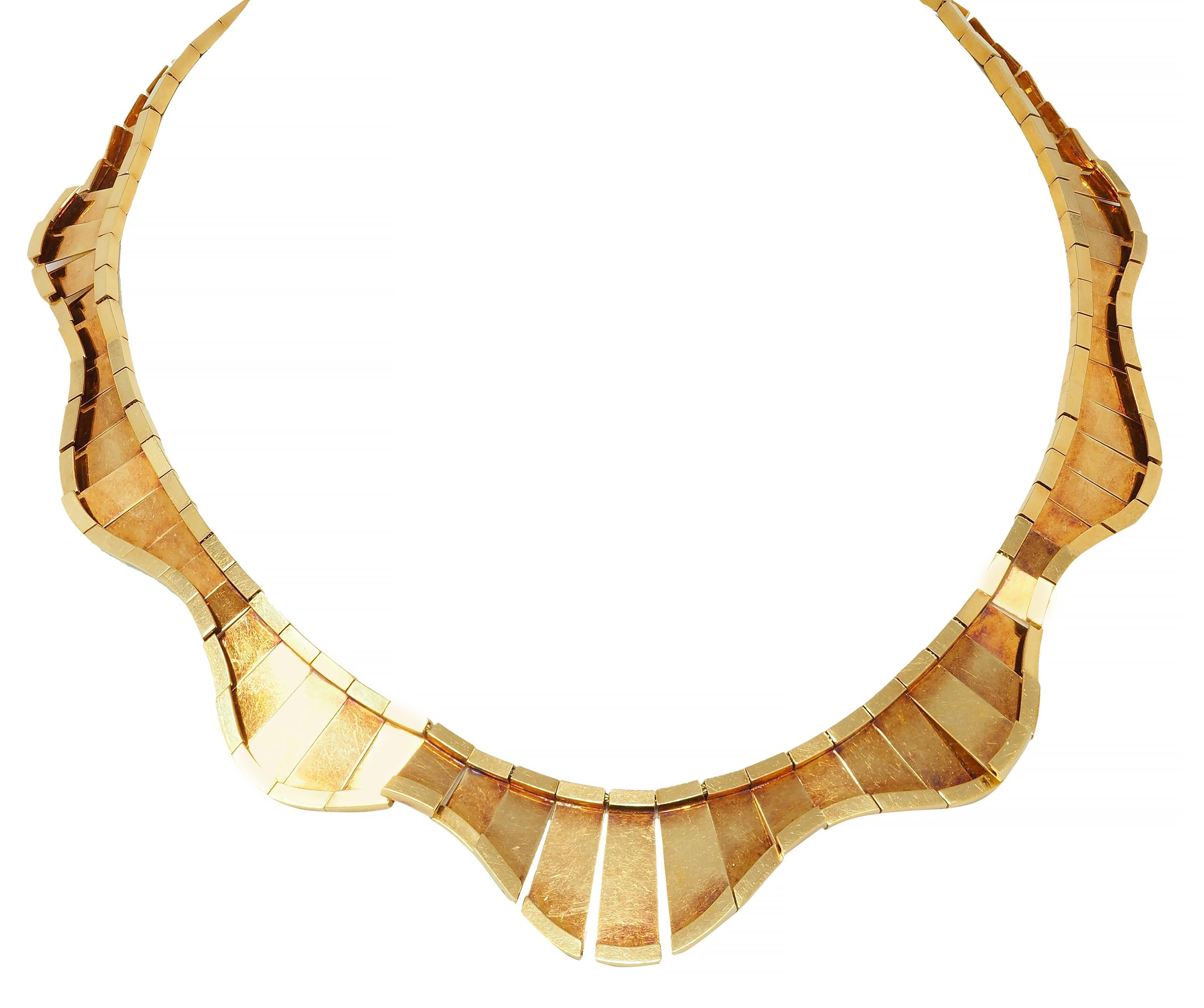 Women's or Men's Cartier Modernist 18 Karat Yellow Gold Wave Link Vintage Necklace For Sale