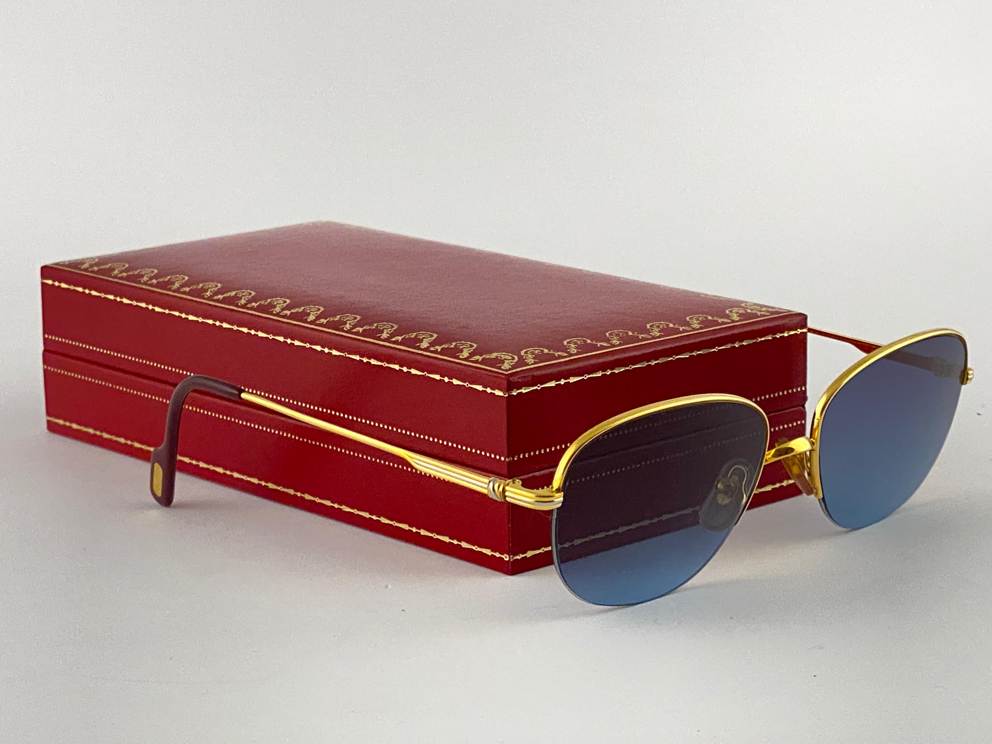 Gray Cartier Montaigne Half Frame 55mm Sunglasses 18k Gold Sunglasses France For Sale