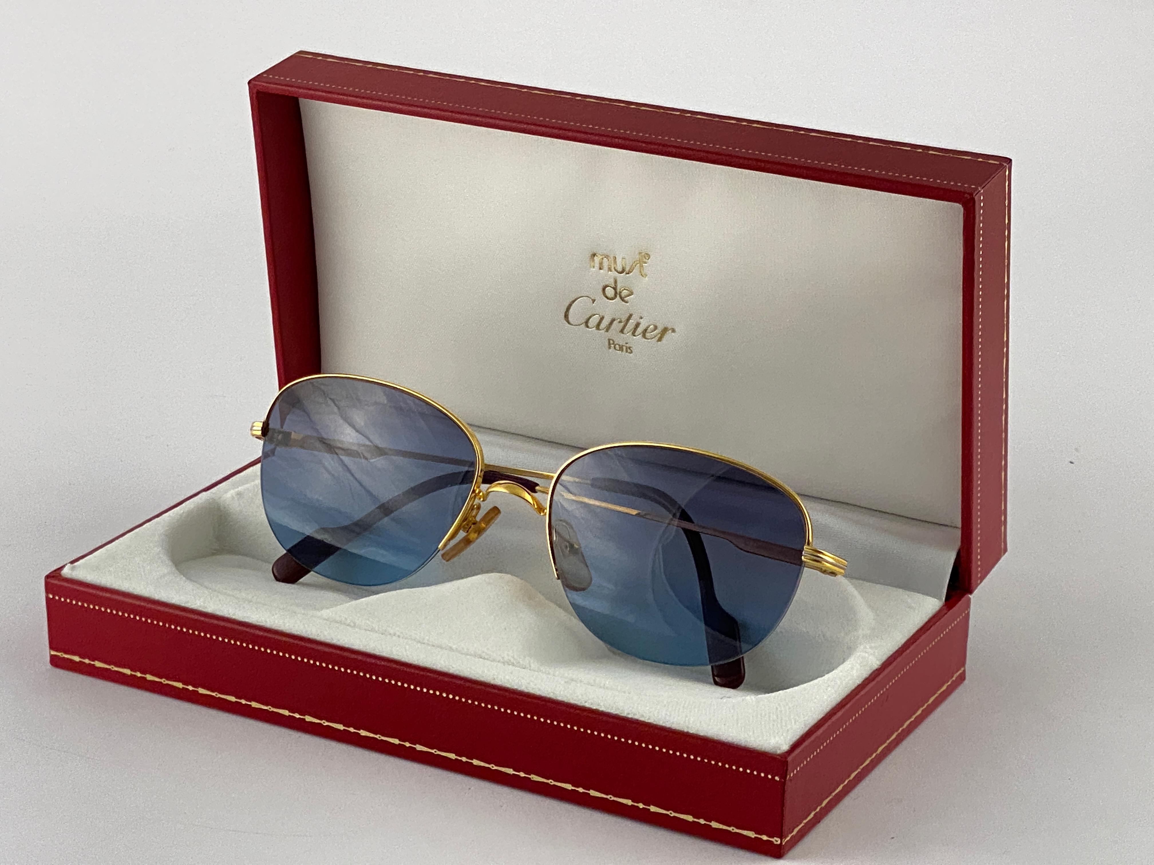 Cartier Montaigne Half Frame 55mm Sunglasses 18k Gold Sunglasses France For Sale 3