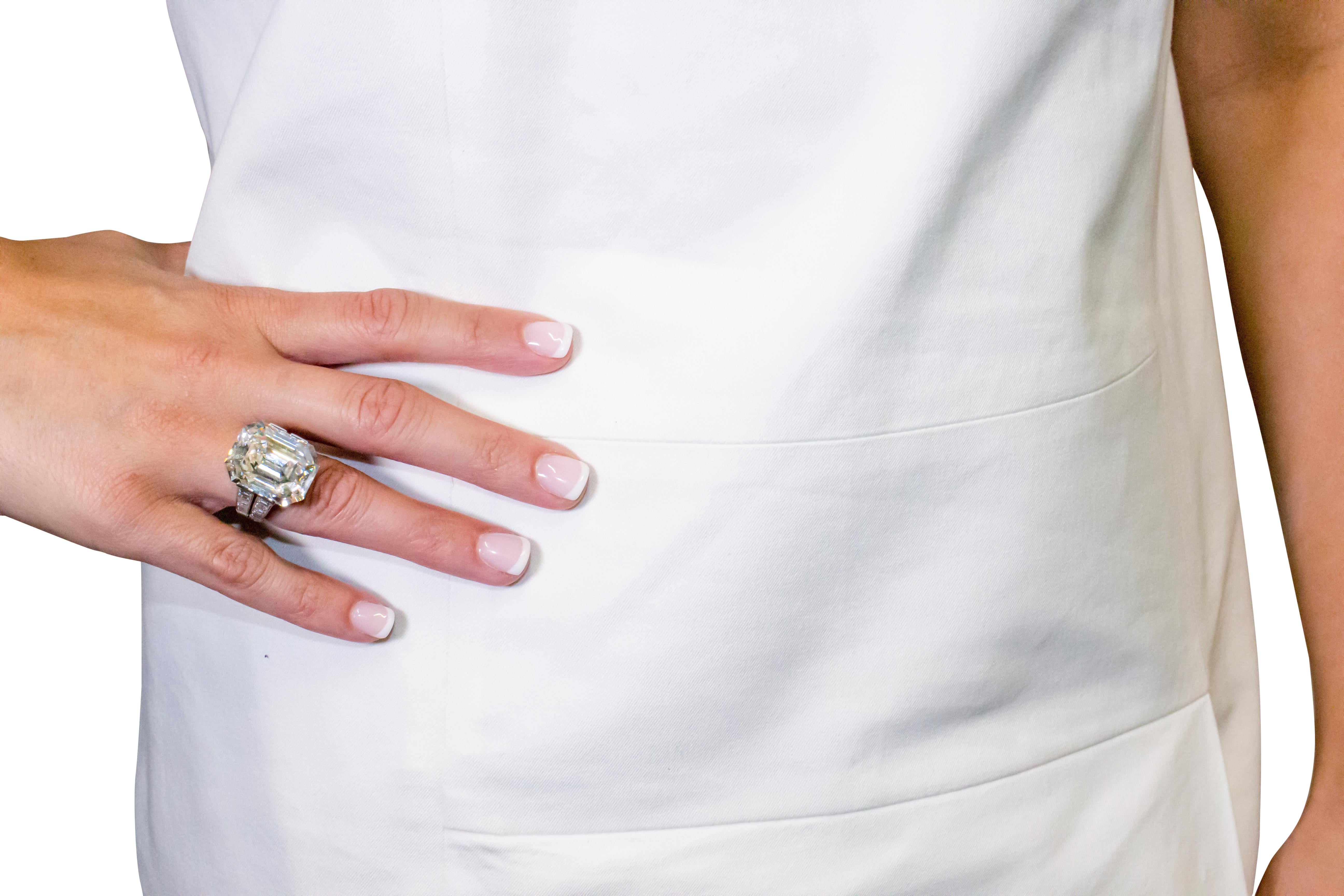 Women's Cartier Monture 30.03 Carat GIA Certified Emerald Cut Diamond Engagement Ring