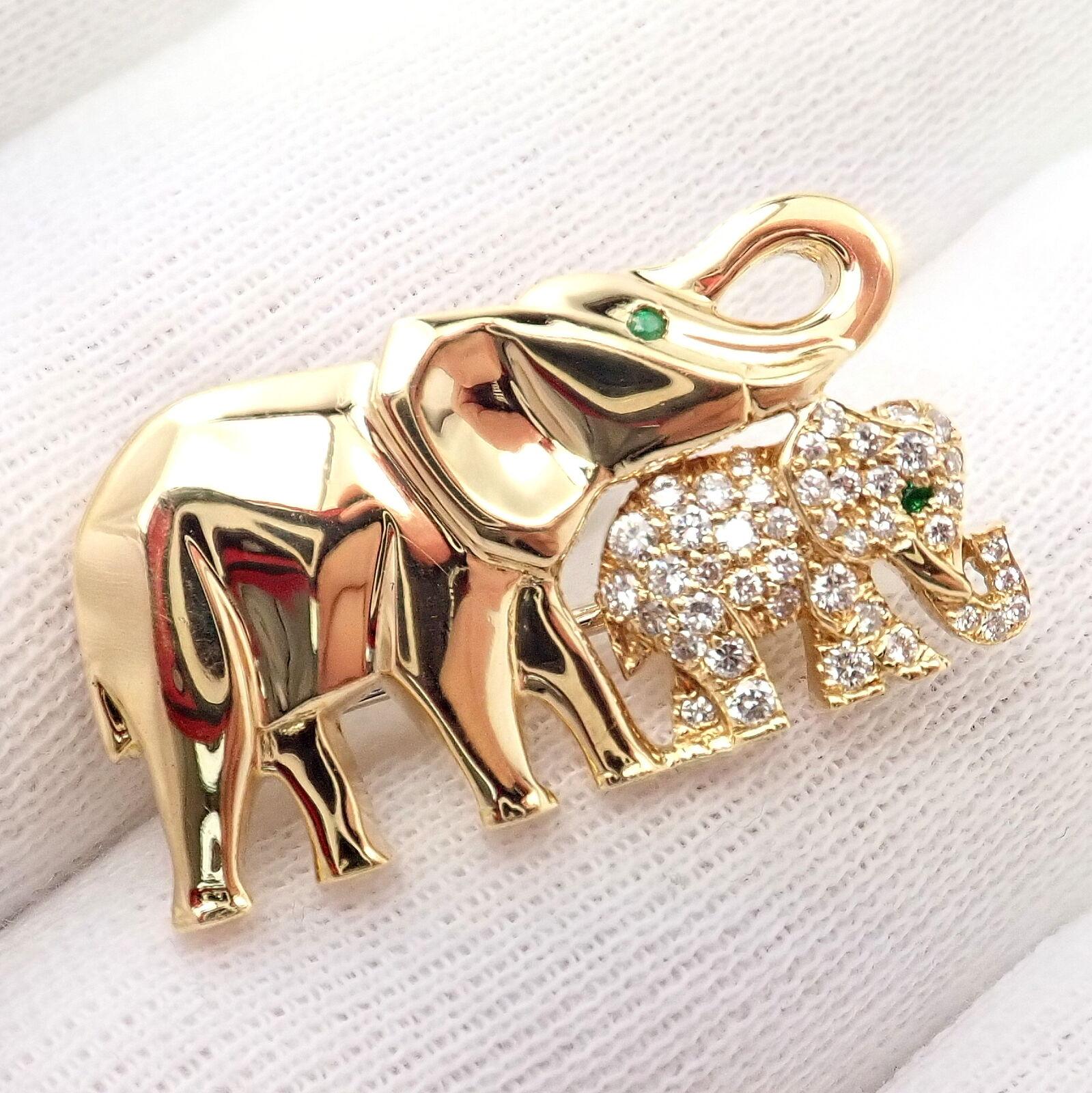 Brilliant Cut Cartier Mother and Child Elephant Diamond Yellow Gold Brooch Pin