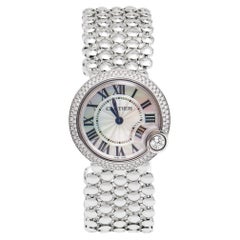 Cartier Montre-bracelet pour femme 30 m en or blanc 18 carats avec nacre et diamants WE902072