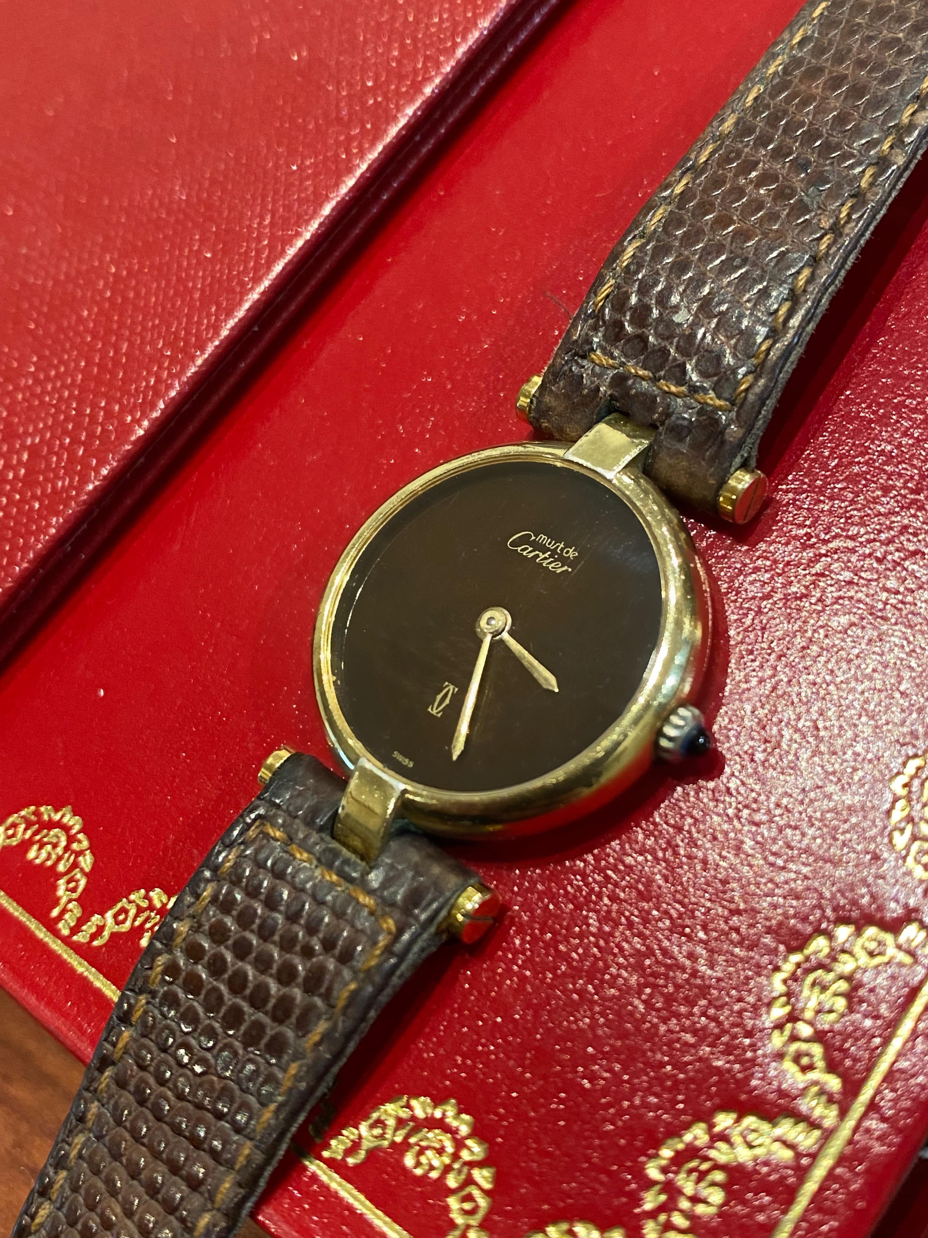 Must de Cartier ref 18 Quadrante borgogna (mogano) 24 mm Orologio da donna al quarzo