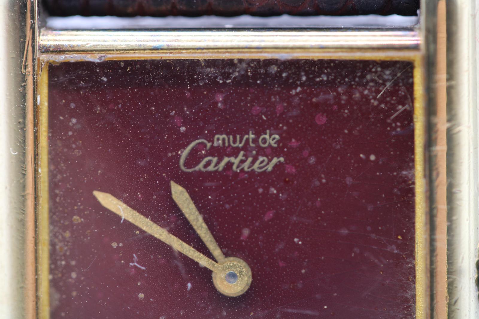 Serbatoio Must de Cartier  Quadrante borgogna  Carica manuale  Vermeil  1981 in vendita 3