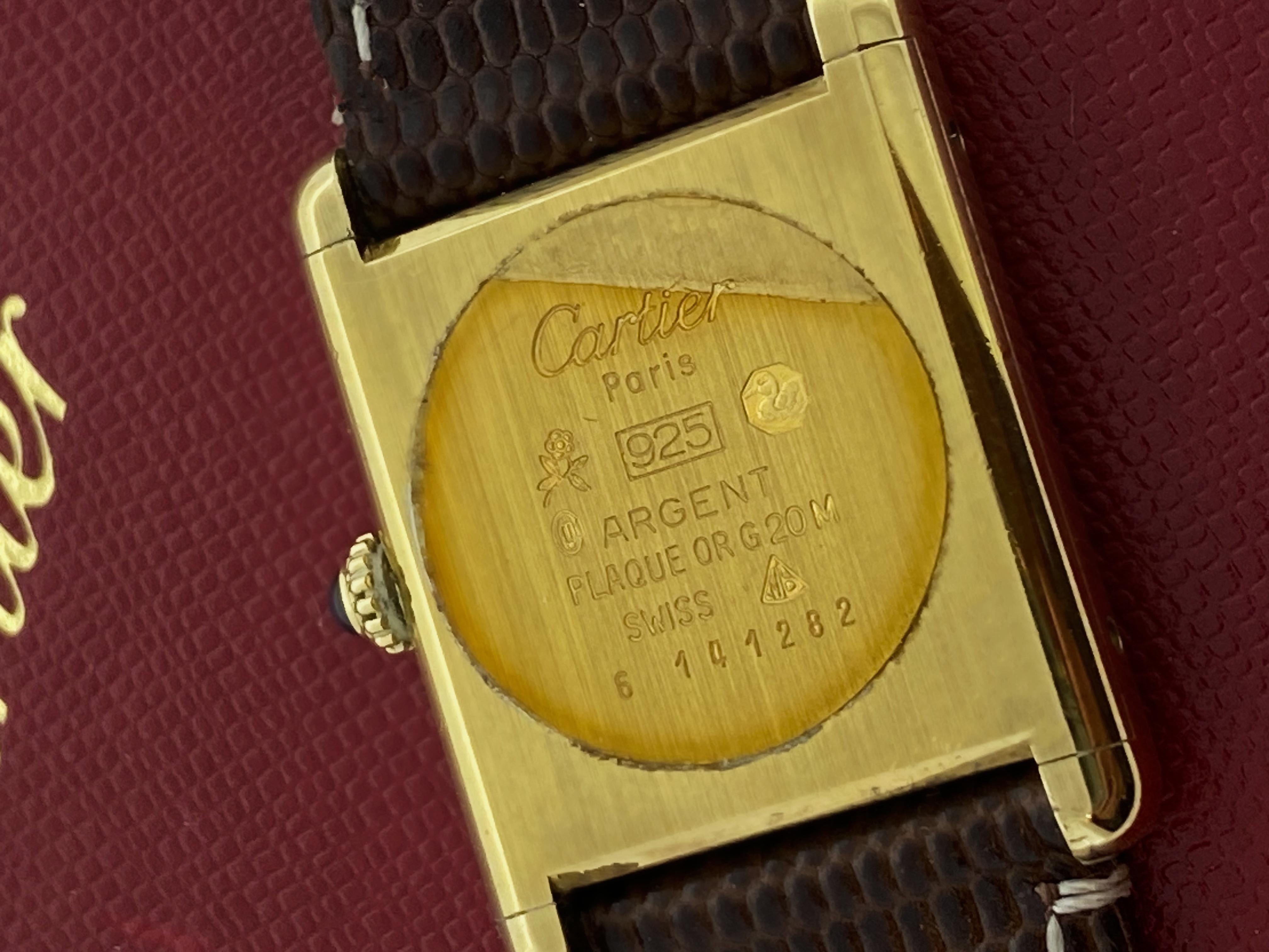 Must de Cartier Tank Borgogna (Mogano) Quadrante 23 mm Orologio manuale unisex in vendita 2