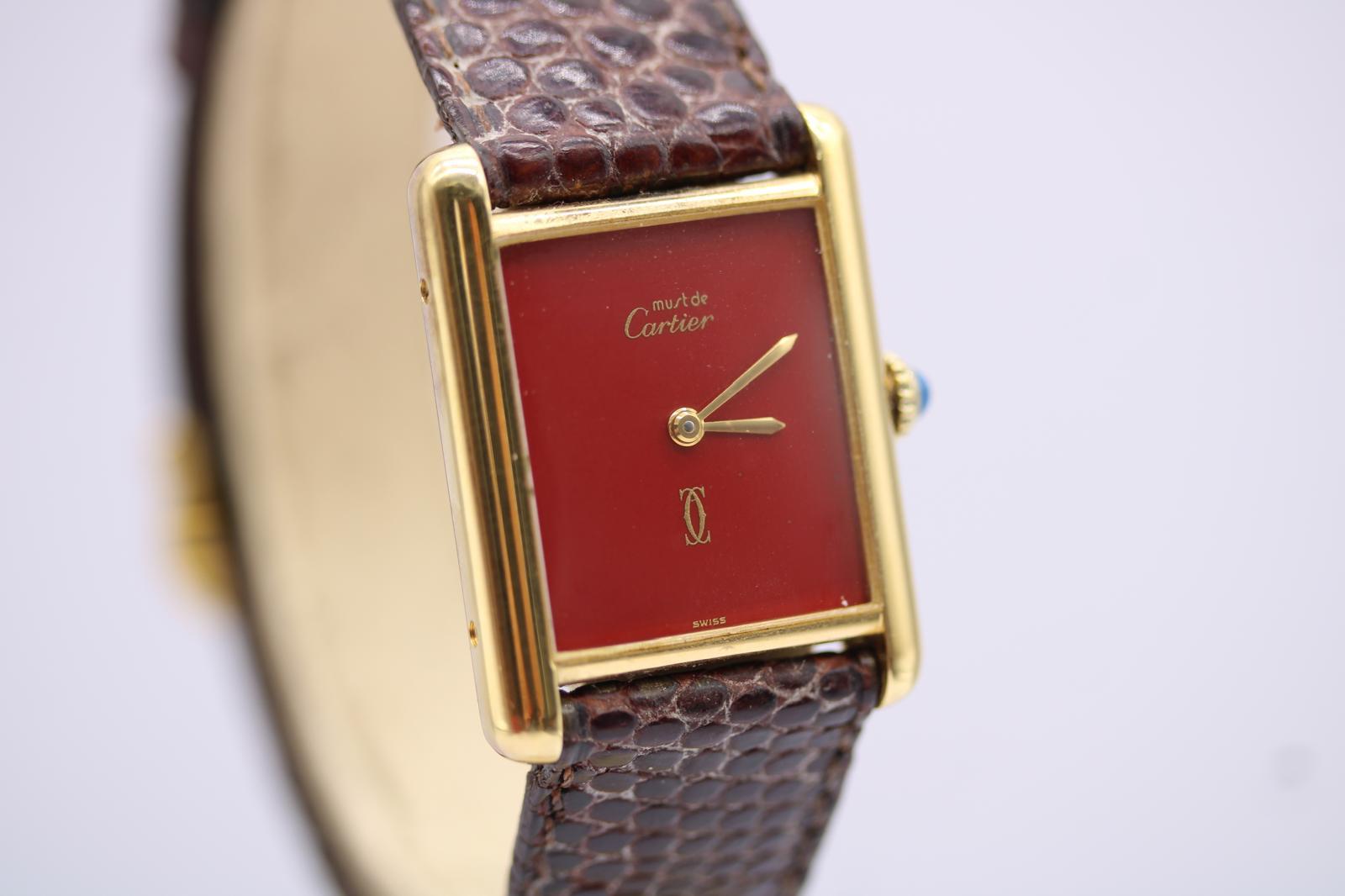 Depósito Must de Cartier  Grande 25mm x 30mm  Esfera Lapislázuli Rojo  1984 en venta 1