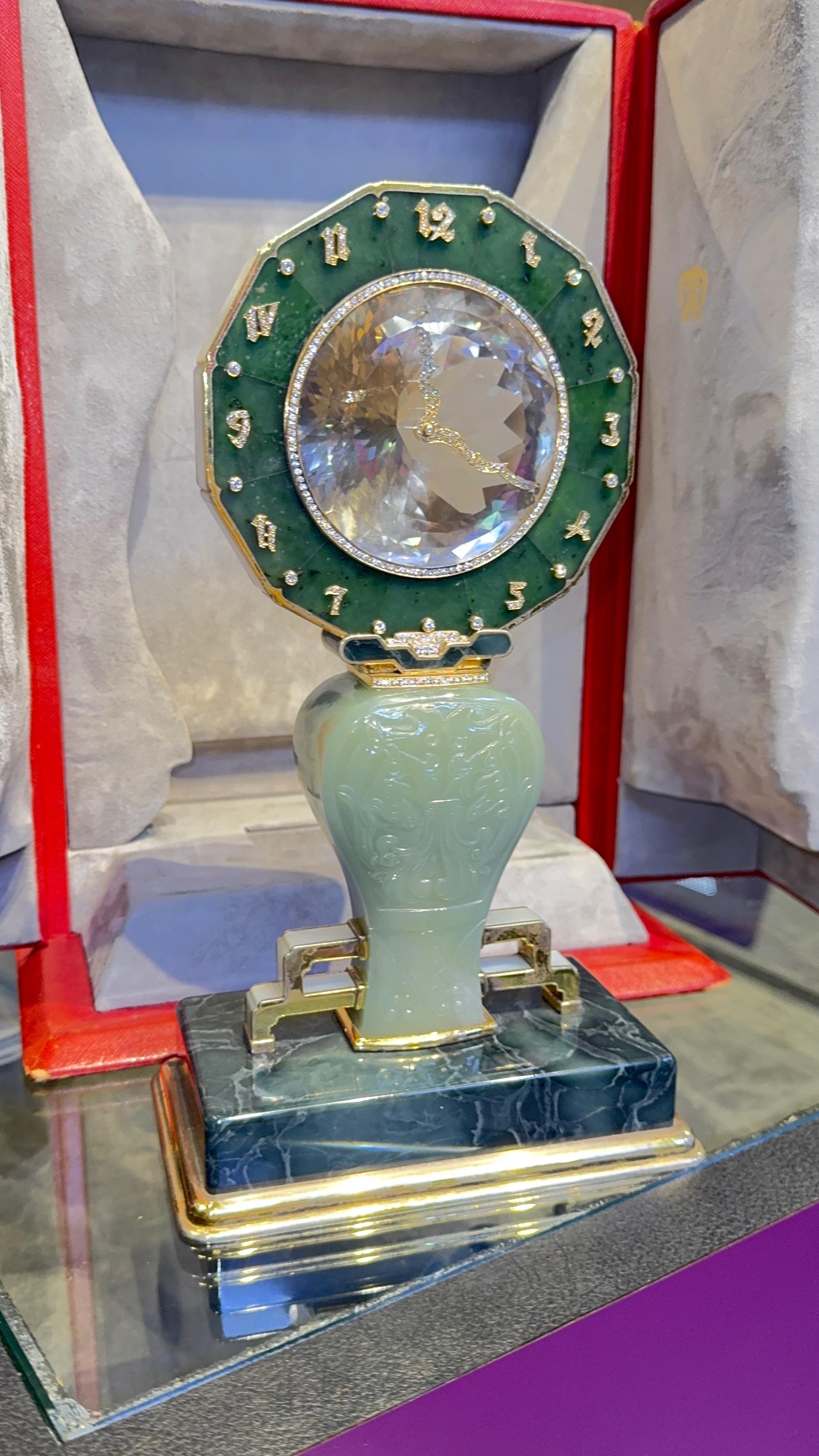 Taille mixte Horloge mystérieuse Cartier en vente