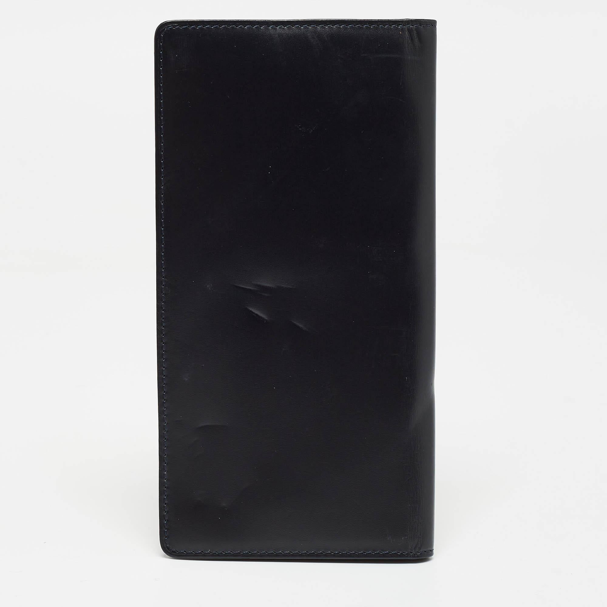 Cartier Navy Blue Leather Must de Cartier Bifold Long Wallet In Good Condition In Dubai, Al Qouz 2