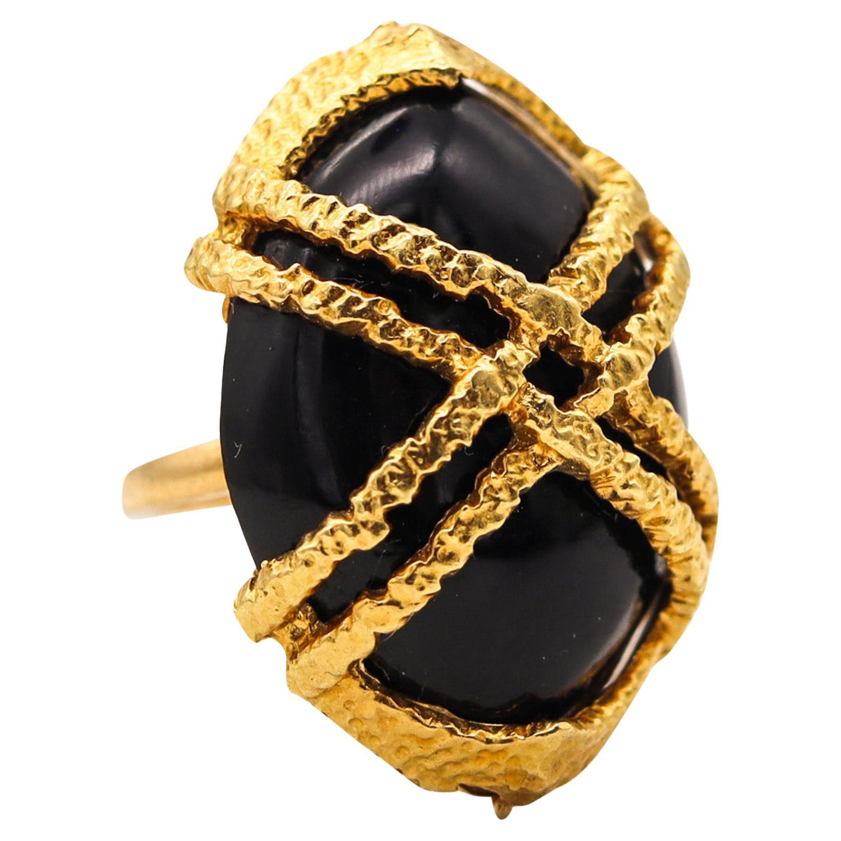 Cartier New York Cocktail Ring In 18Kt yellow Gold With Oval Black Jade For Sale