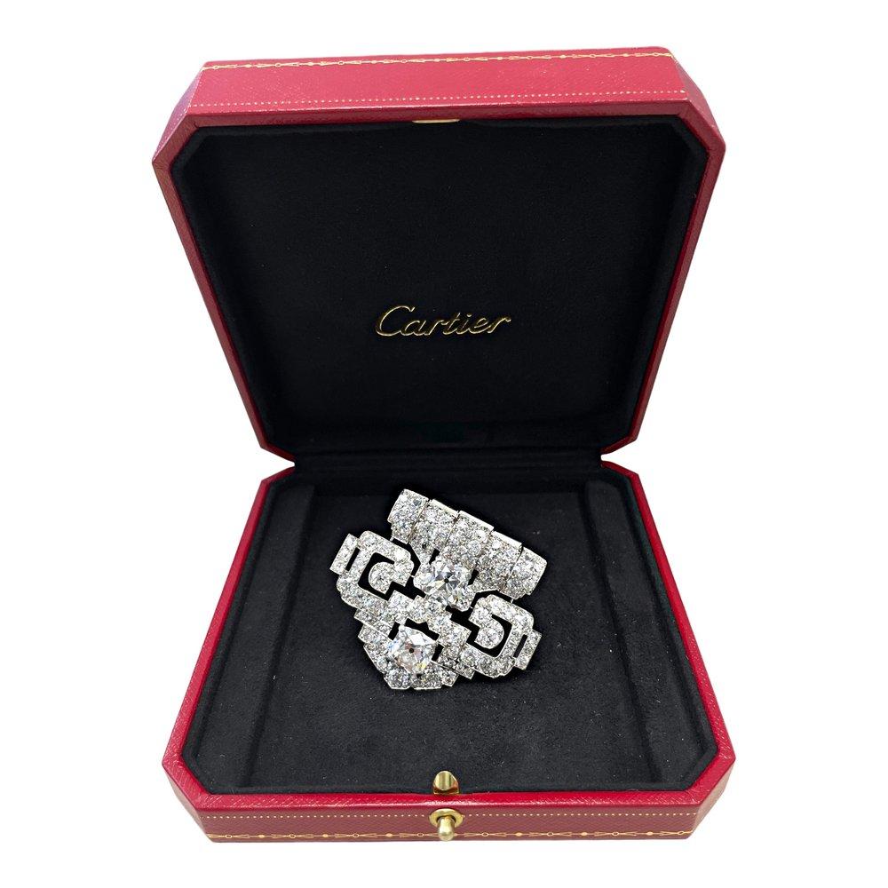 Cartier New York GIA Certified 11.24 Carat Old Mine Cushion Diamond Brooch For Sale 4