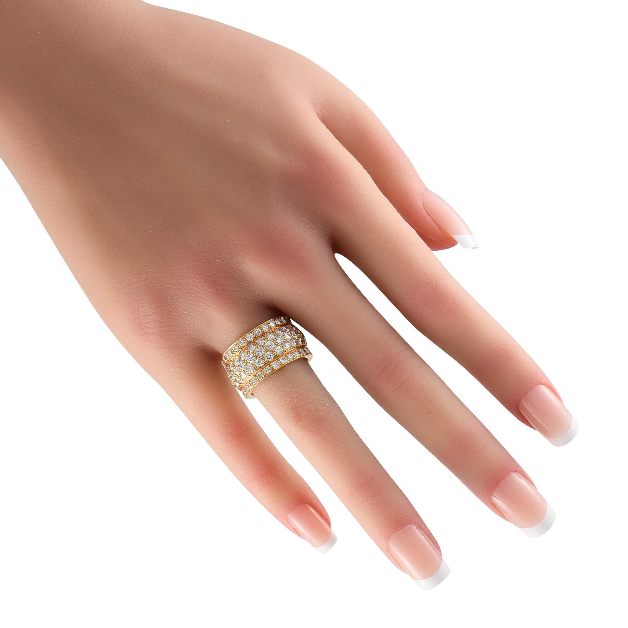 Round Cut Cartier Nigeria 18K Yellow Gold 5.65ct Diamond Ring For Sale