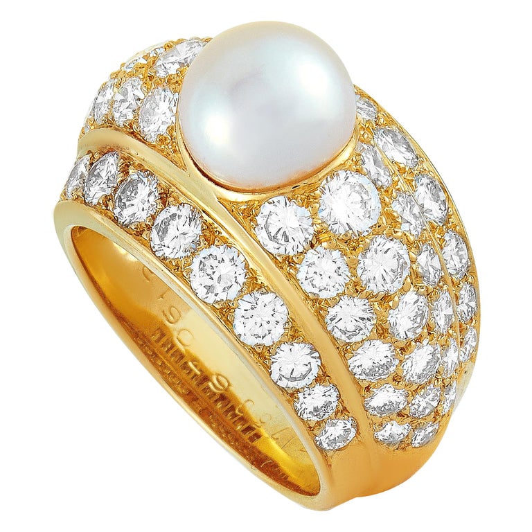 Cartier Nigeria, 2.00 Carat Diamond and Pearl Yellow Gold Ring at 1stDibs