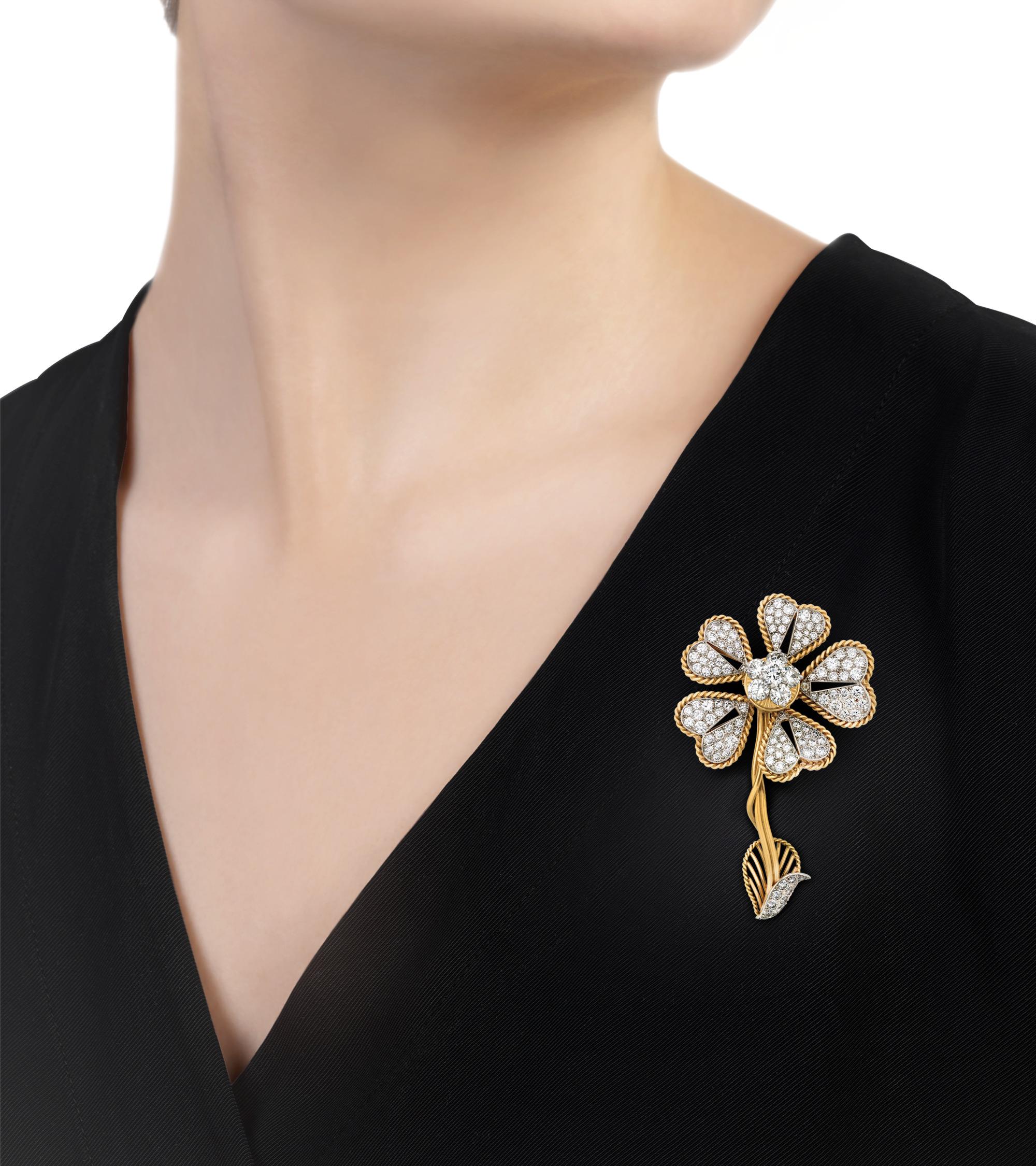 Donna Spilla di diamanti Cartier Night and Day