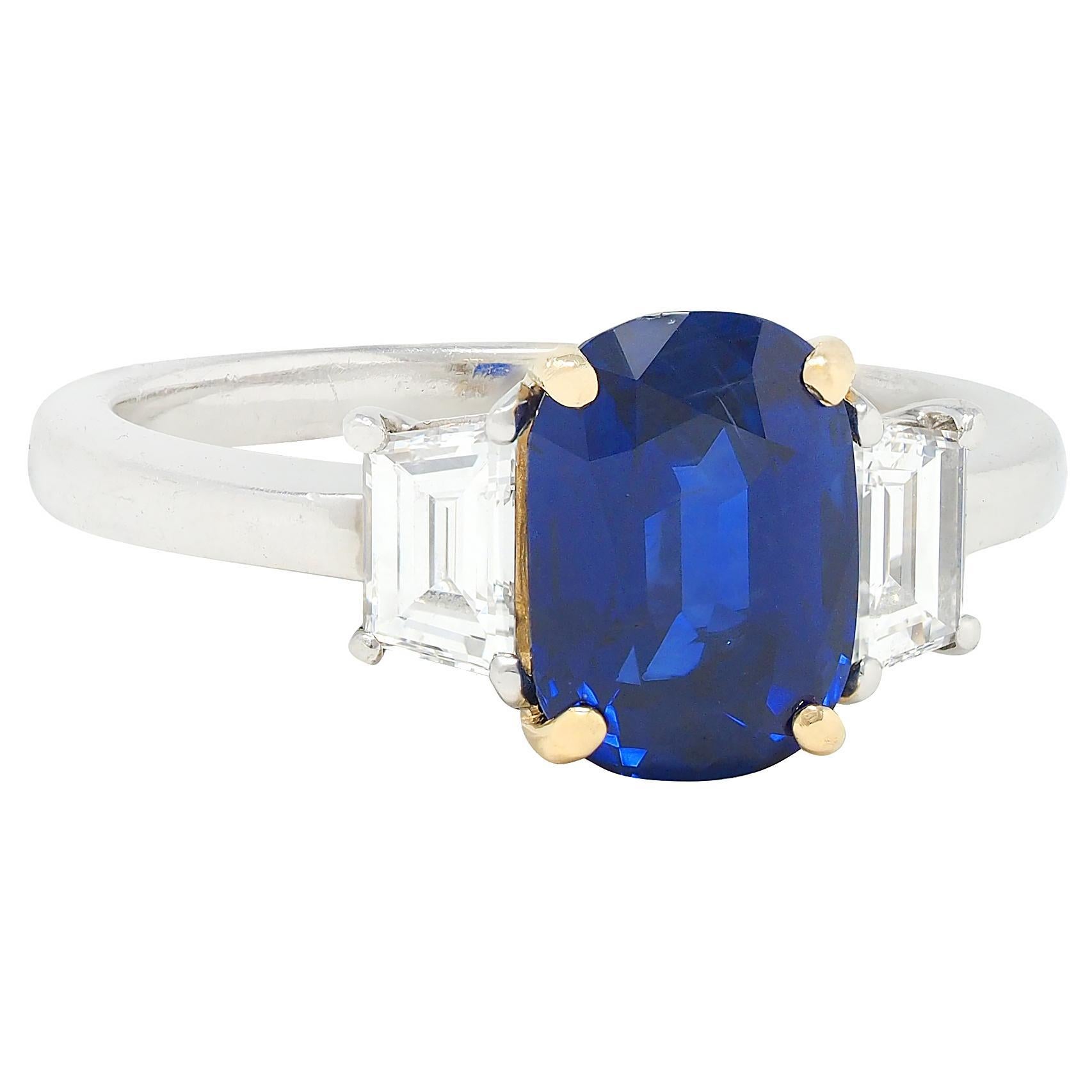 Modern Cartier No Heat Sapphire Diamond Platinum 18K Gold Vintage Three Stone Ring For Sale