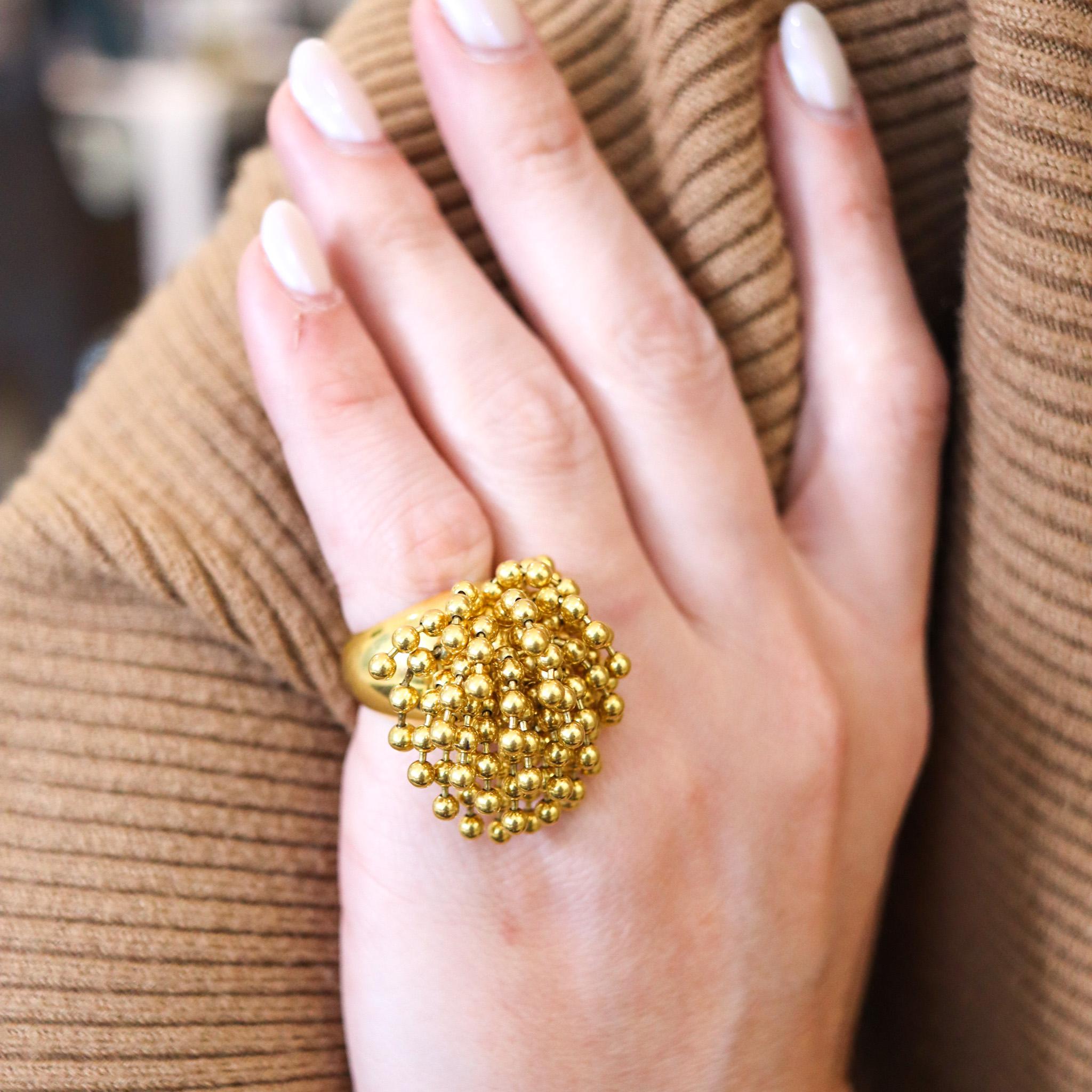 Cartier Nouvelle Bague Pom Pom Kinetic Cocktail Ring in 18 Karat Yellow Gold For Sale 1