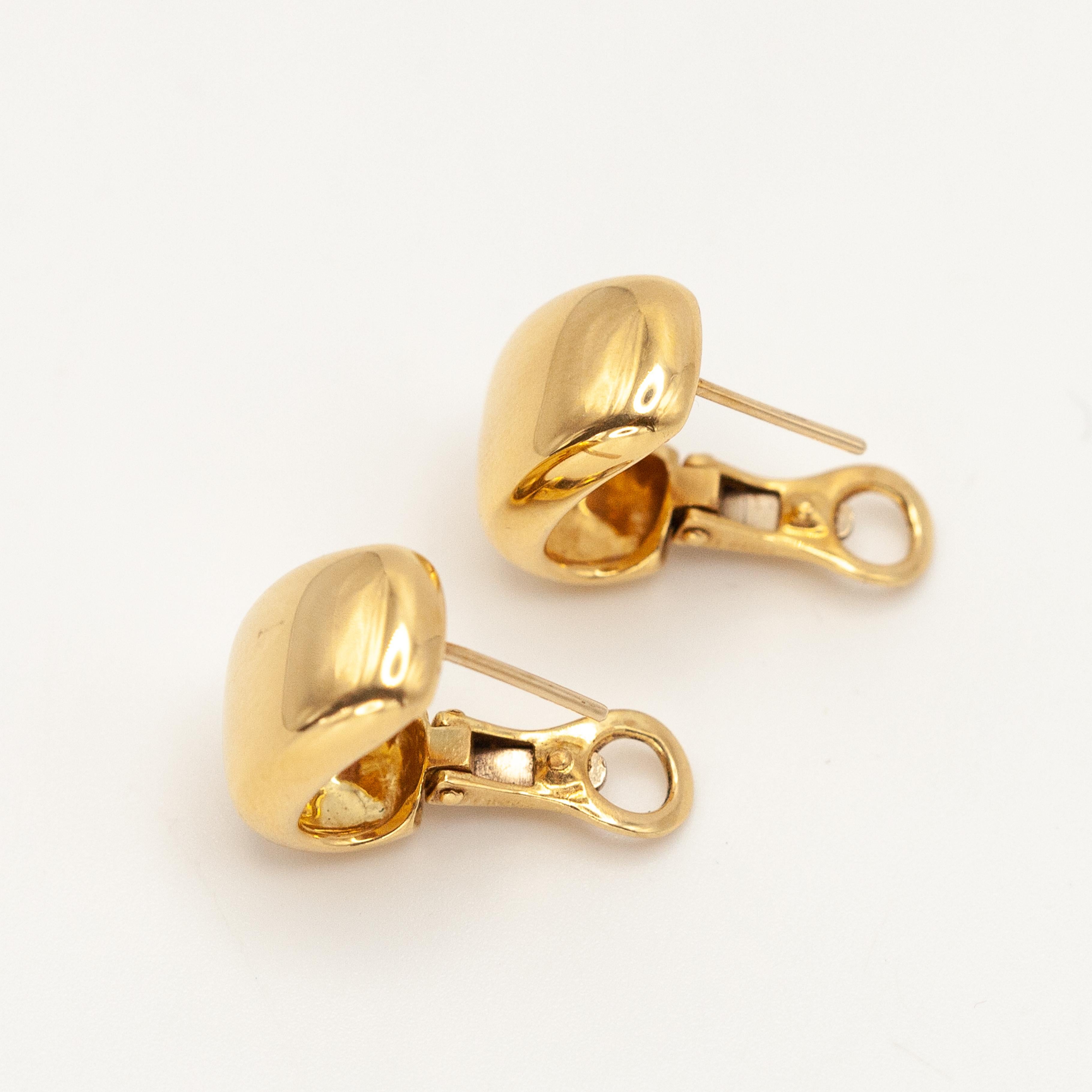 Cartier Nouvelle Vague 18K Yellow Gold Hoop Earrings In Excellent Condition For Sale In New York, NY