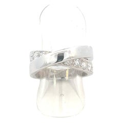Cartier Nouvelle Vague Crossover Diamond Ring 18kt and 1.10 Carats in Diamonds