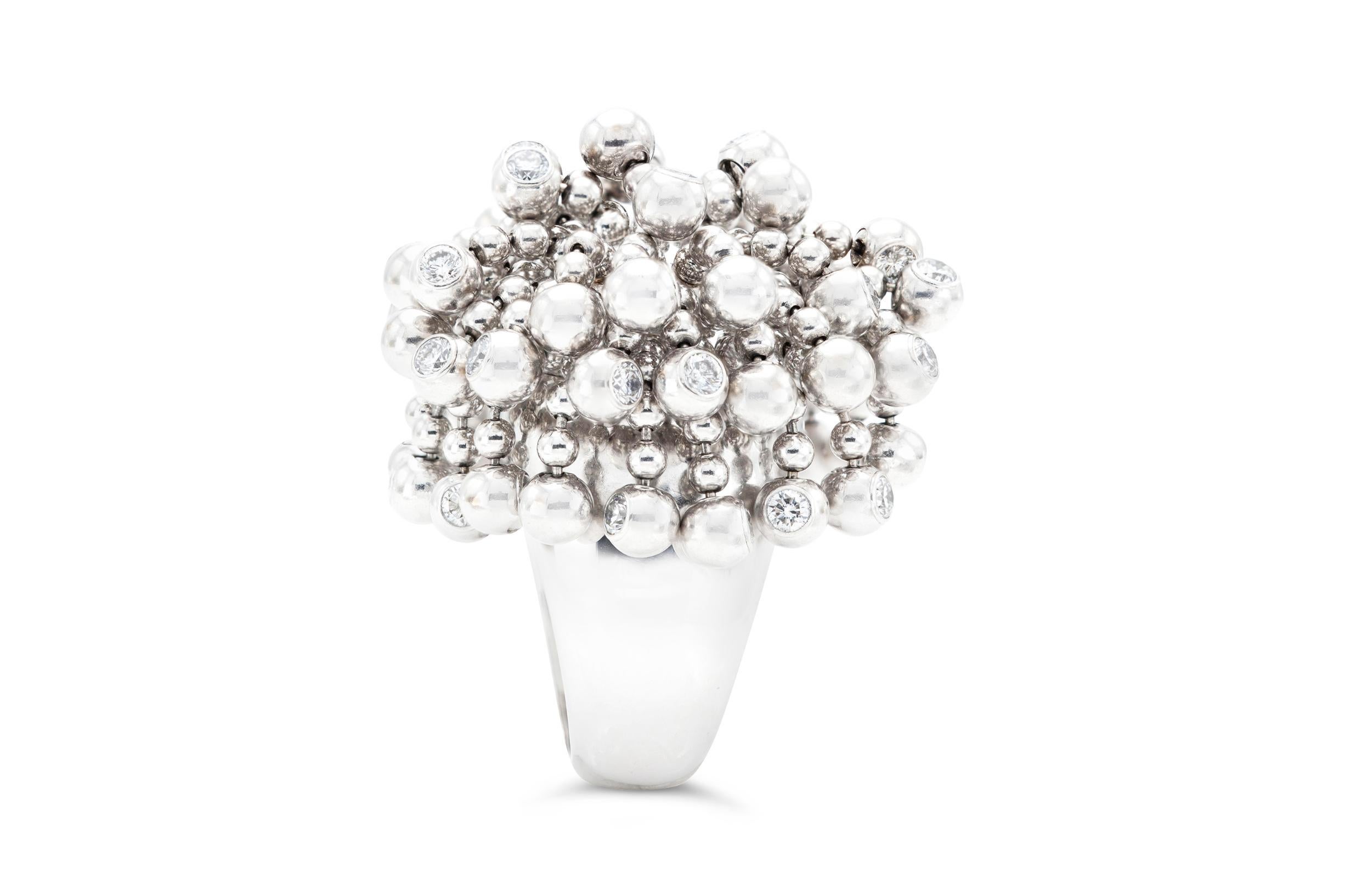 Anello Cartier Nouvelle Vague Perruque con diamanti In condizioni buone in vendita a New York, NY