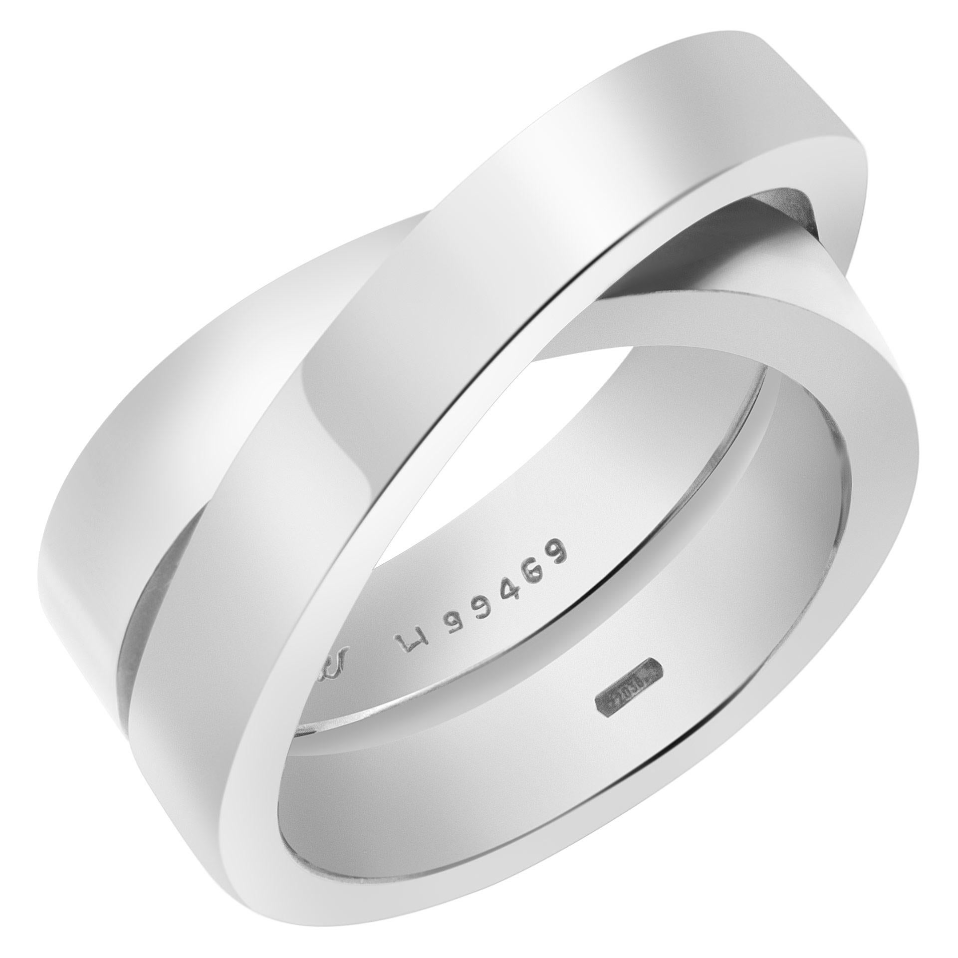 Cartier Nouvelle Vague Crossover Ring aus 18 Karat Weißgold. Innenseite des Bandes 1999 gestempelt. Fabrikpoliert bei Cartier März 2025. Wird mit Service-Box und Dokumenten geliefert. Größe 52 (6 1/4).

Dieser Cartier Ring ist derzeit Größe 6,25 und