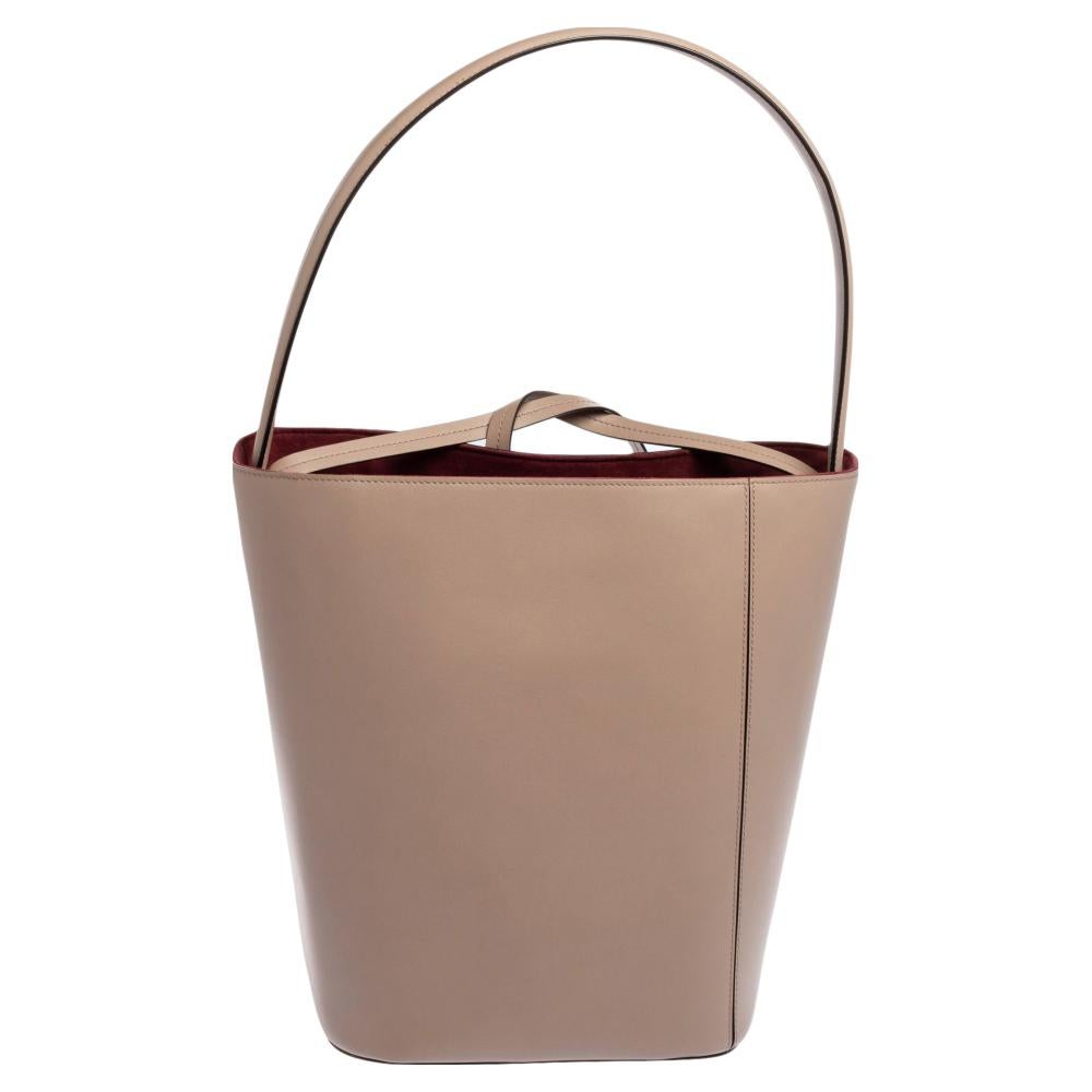Cartier Old Rose Pink Leather Must C Bucket Bag In Excellent Condition In Dubai, Al Qouz 2