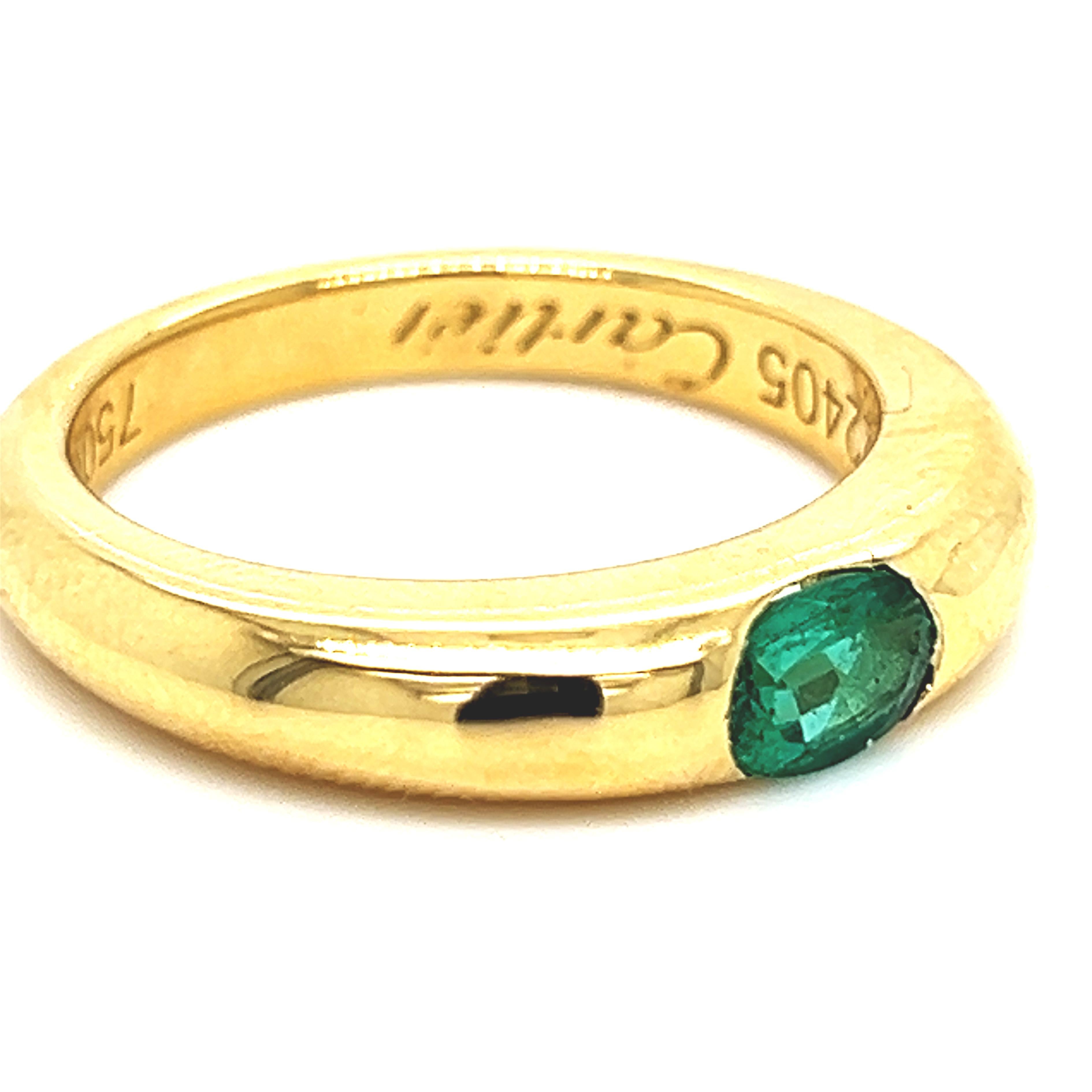 Cartier Original 1992 Oval Emerald 18 Karat Yellow Gold Ellipse Ring In Excellent Condition For Sale In Valenza, IT